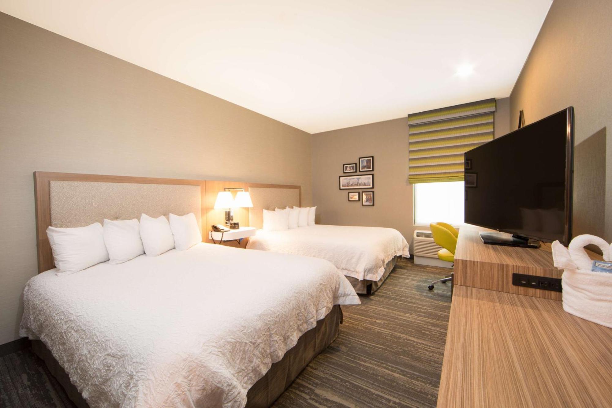 Queen Room Two Queen Beds Roll Shower Mobility Hearing Access or Non-Smoking