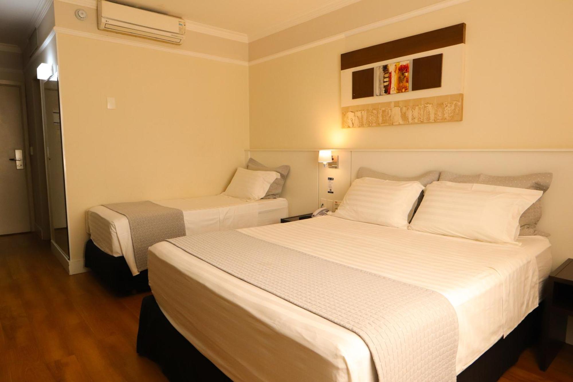 Deluxe Suite Queen Bed