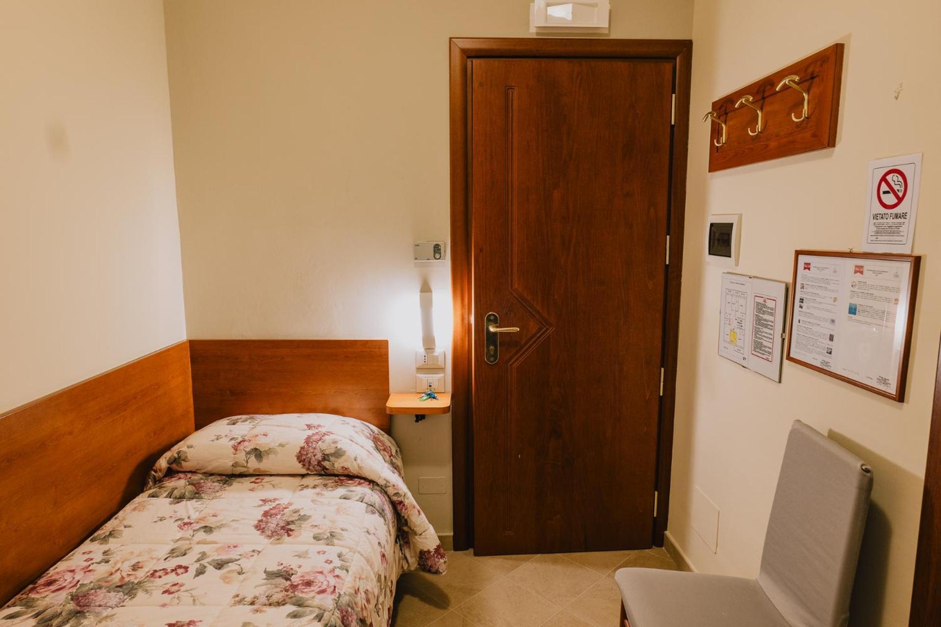 Single Room,1587519443:JPEG