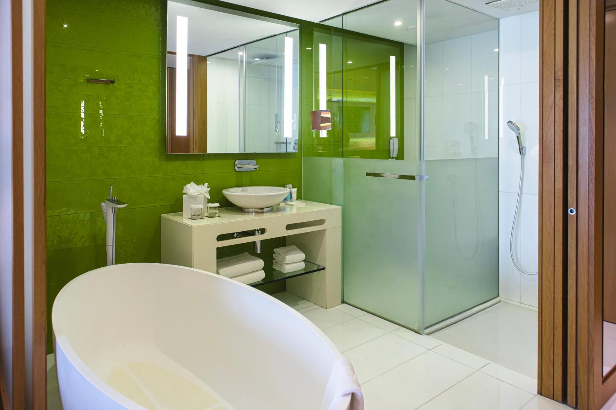 Deluxe Zimmer – Poolblick