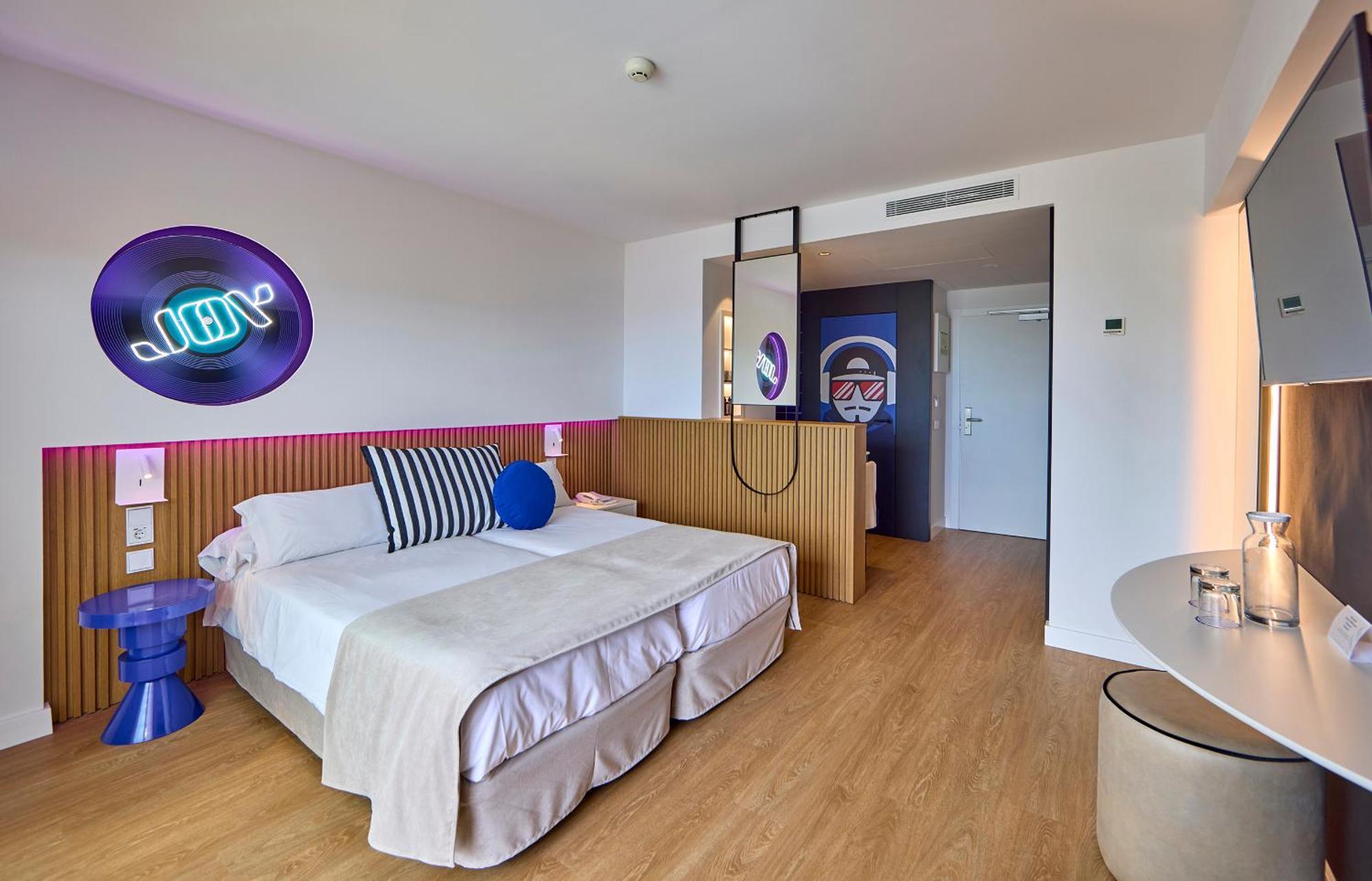 Double Room Balcony Sea View