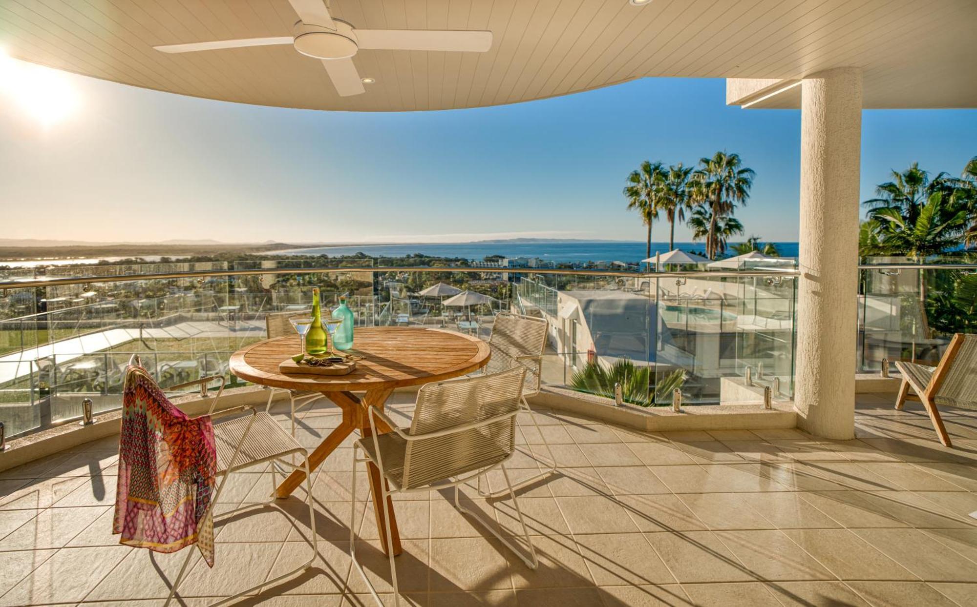 Deluxe Ocean View Penthouse - 3 Bedroom PH33