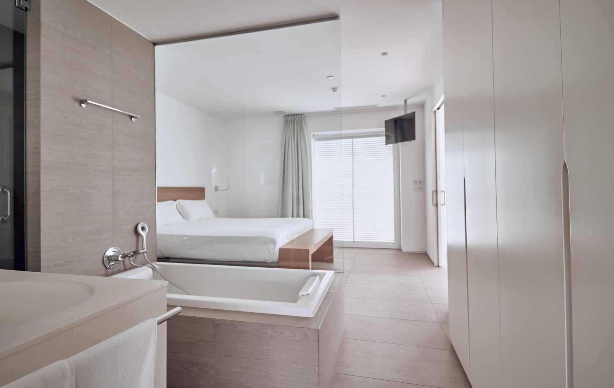 Suite Serenity Bliss de 2 dormitorios con vistas al mar