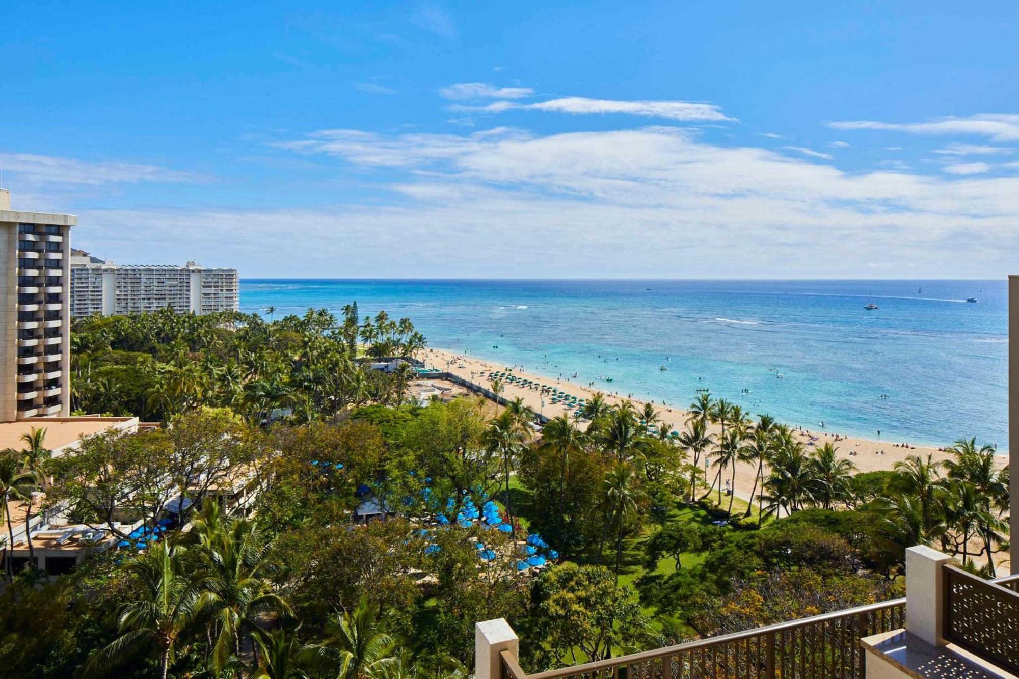 Quarto com Cama King-size e Vista do Mar
