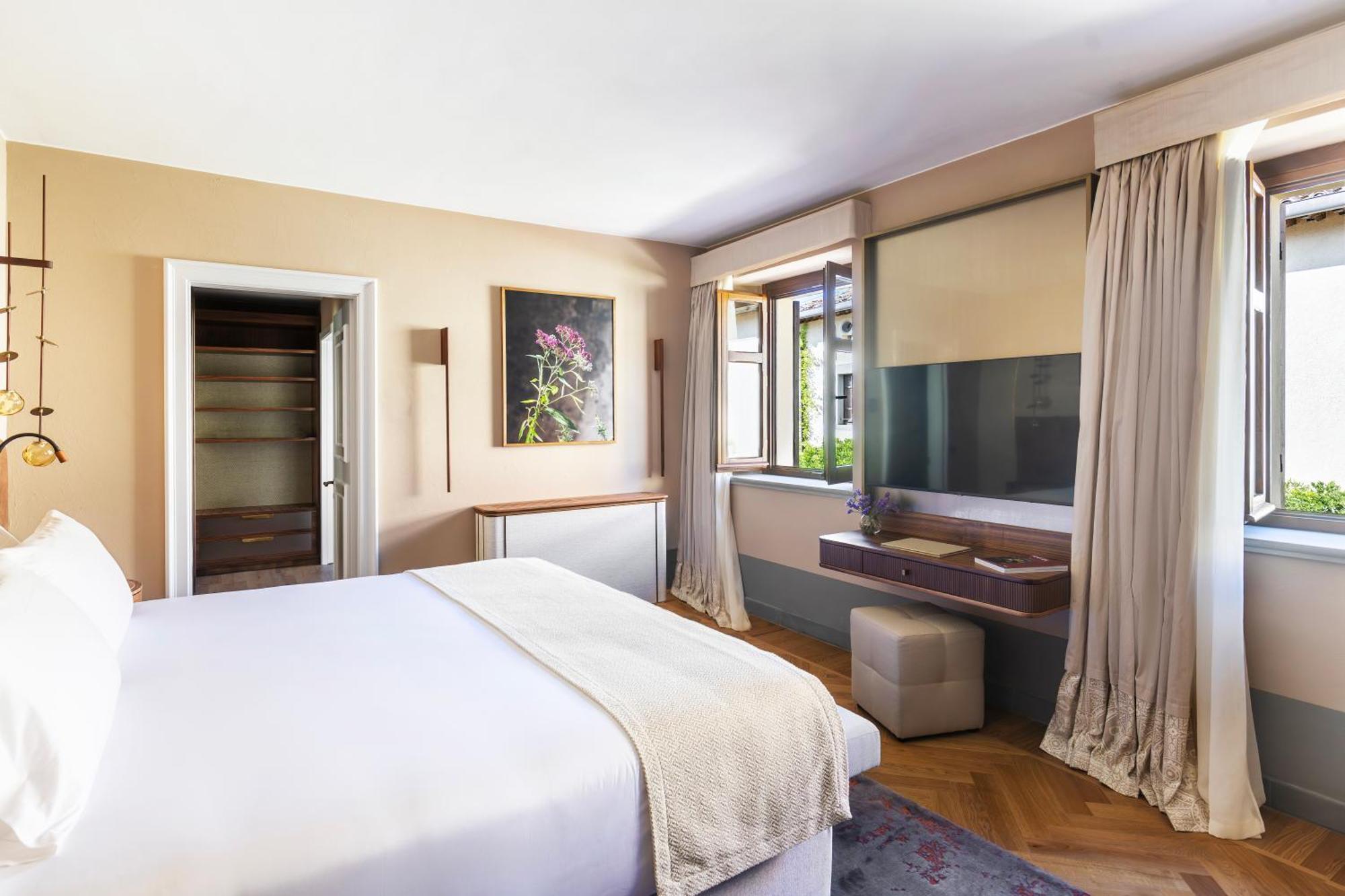 Junior Suite,1617465155:JPEG
