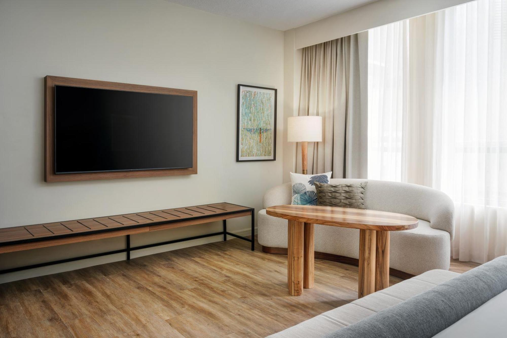 Corner King Room One King Bed High Floor,1641018076:JPEG