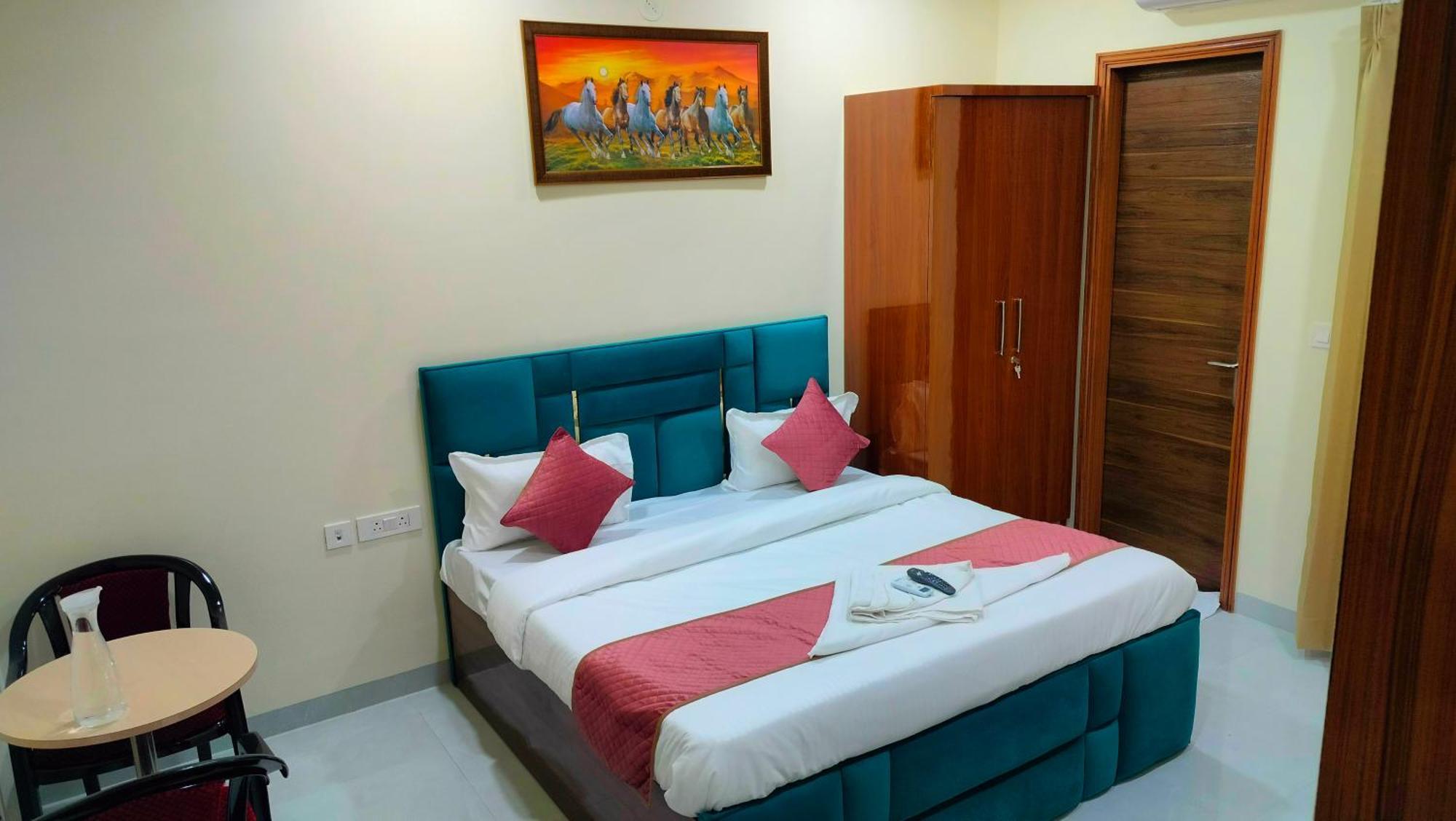 Deluxe Double Room with Balcony