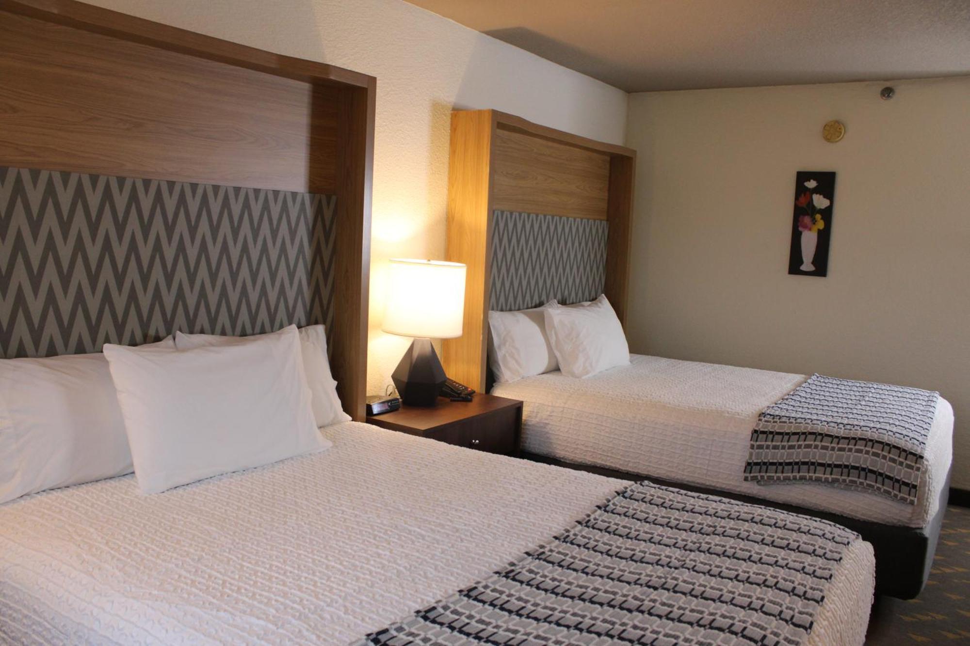 Queen Room Two Queen Beds Non-Smoking