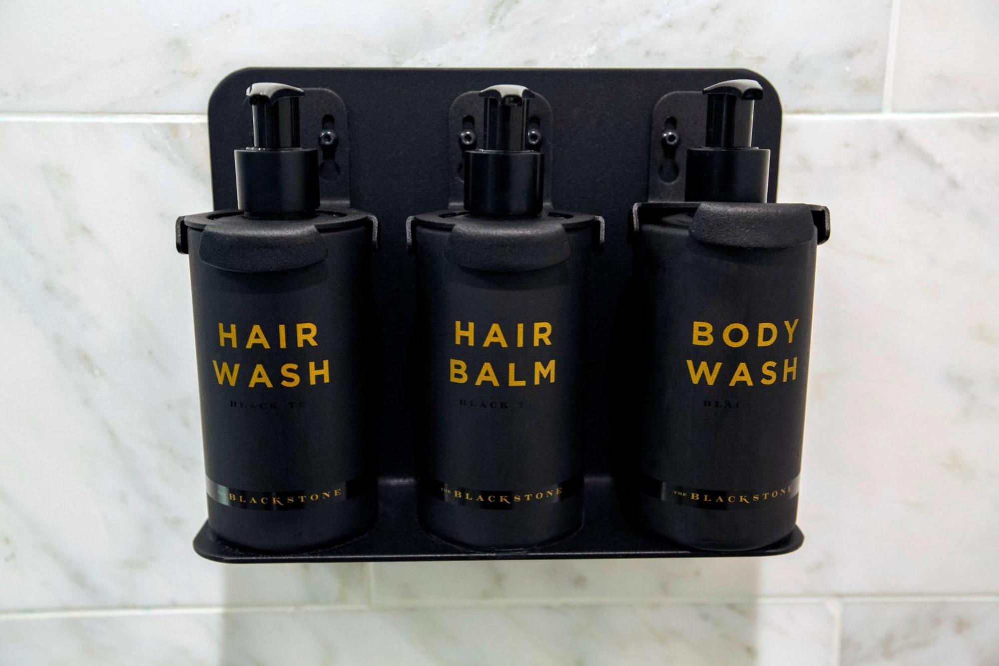 King Room with Adapted Tub - Mobility Accessible,1643146189:JPEG