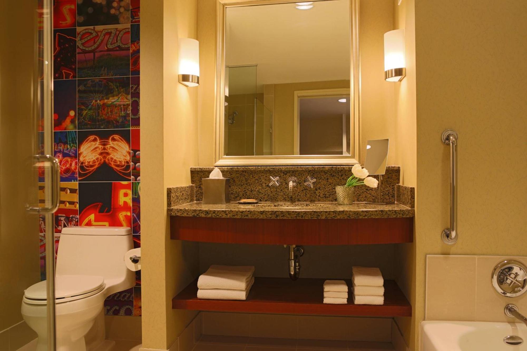 King Room,1643157921:JPEG