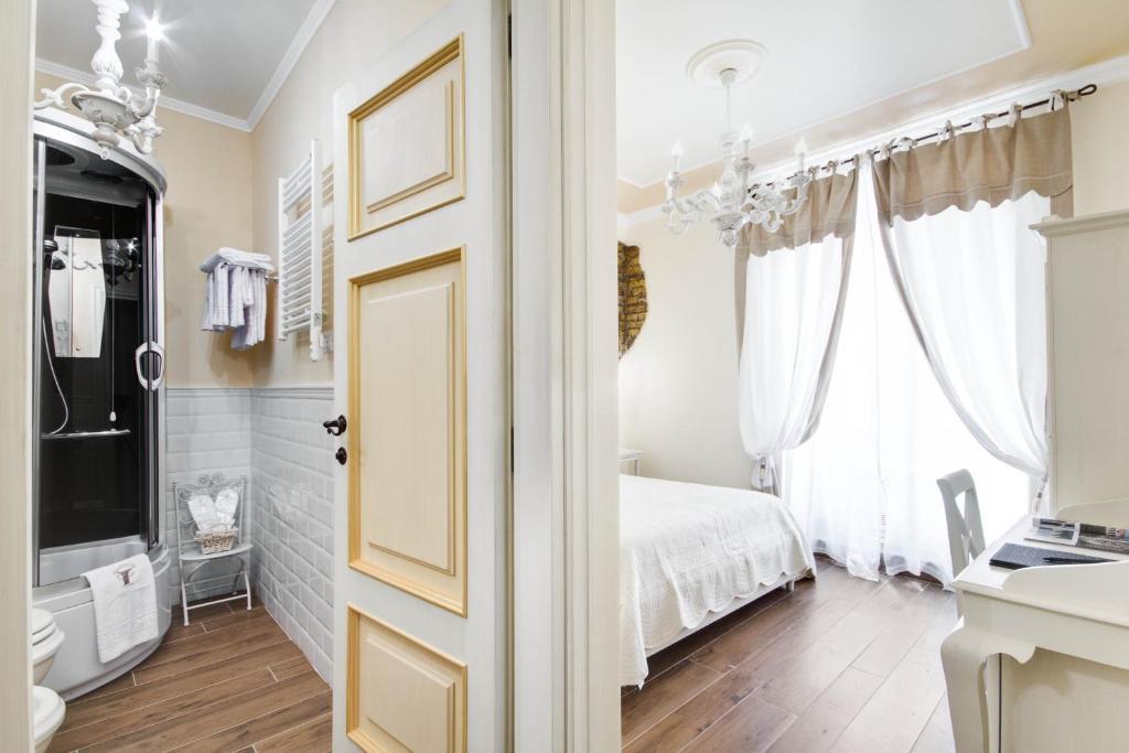 Double Room,699300480:JPEG
