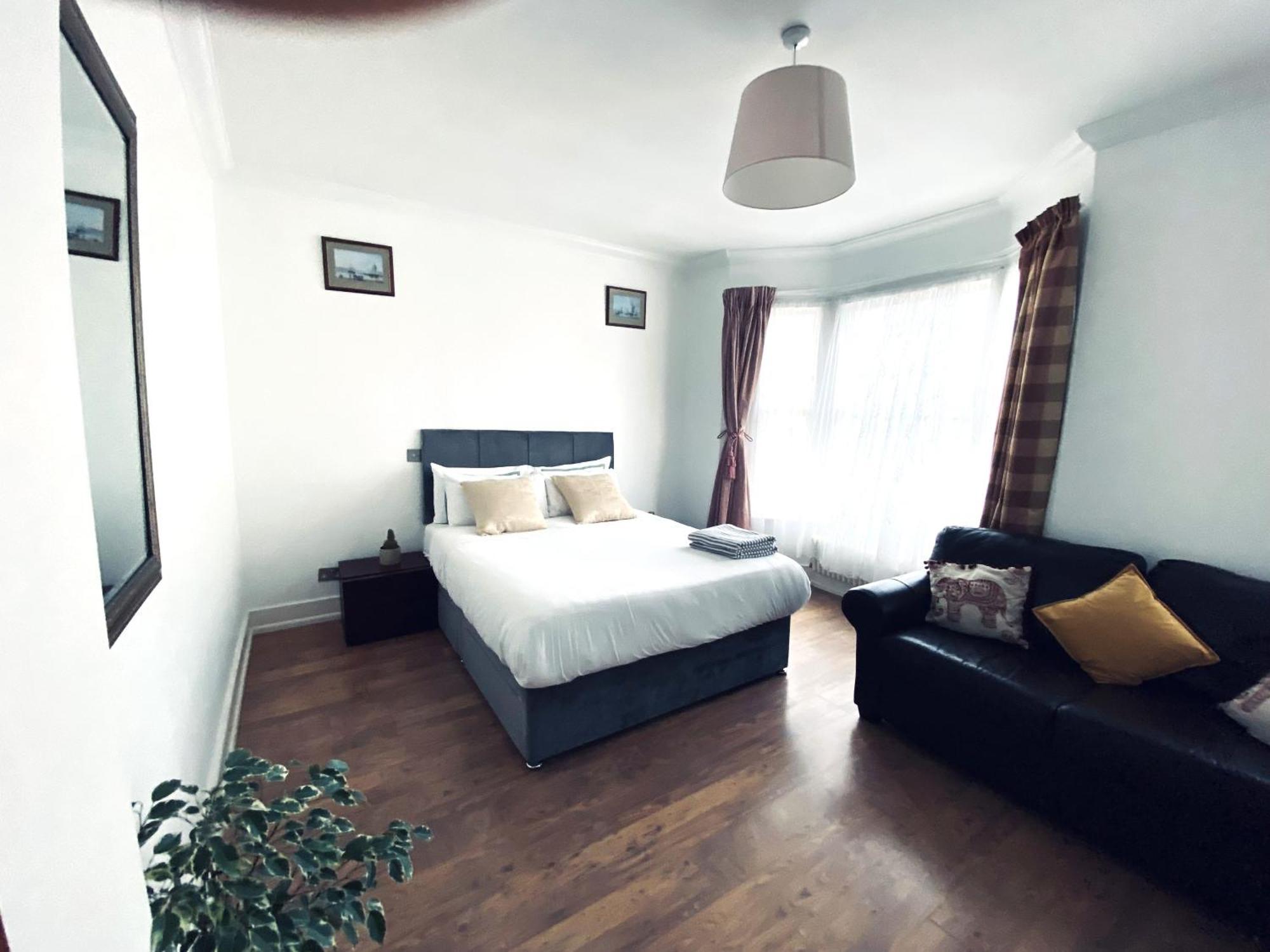 Superior King Room