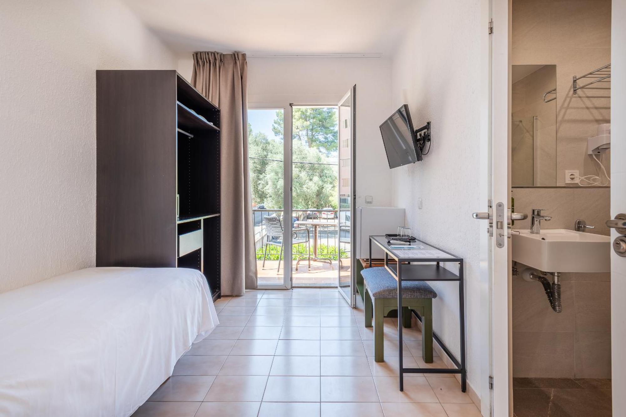 Single Room Balcony