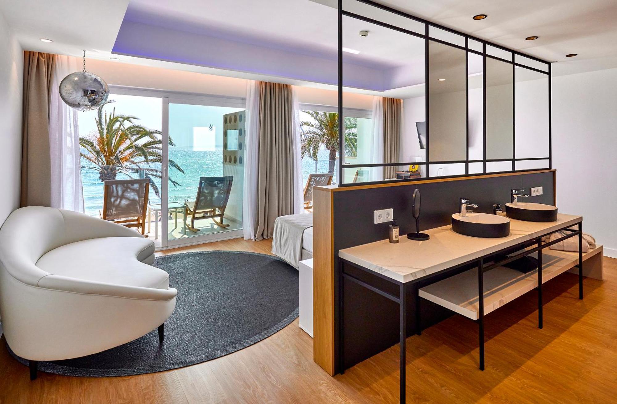 Junior Suite Front Sea View