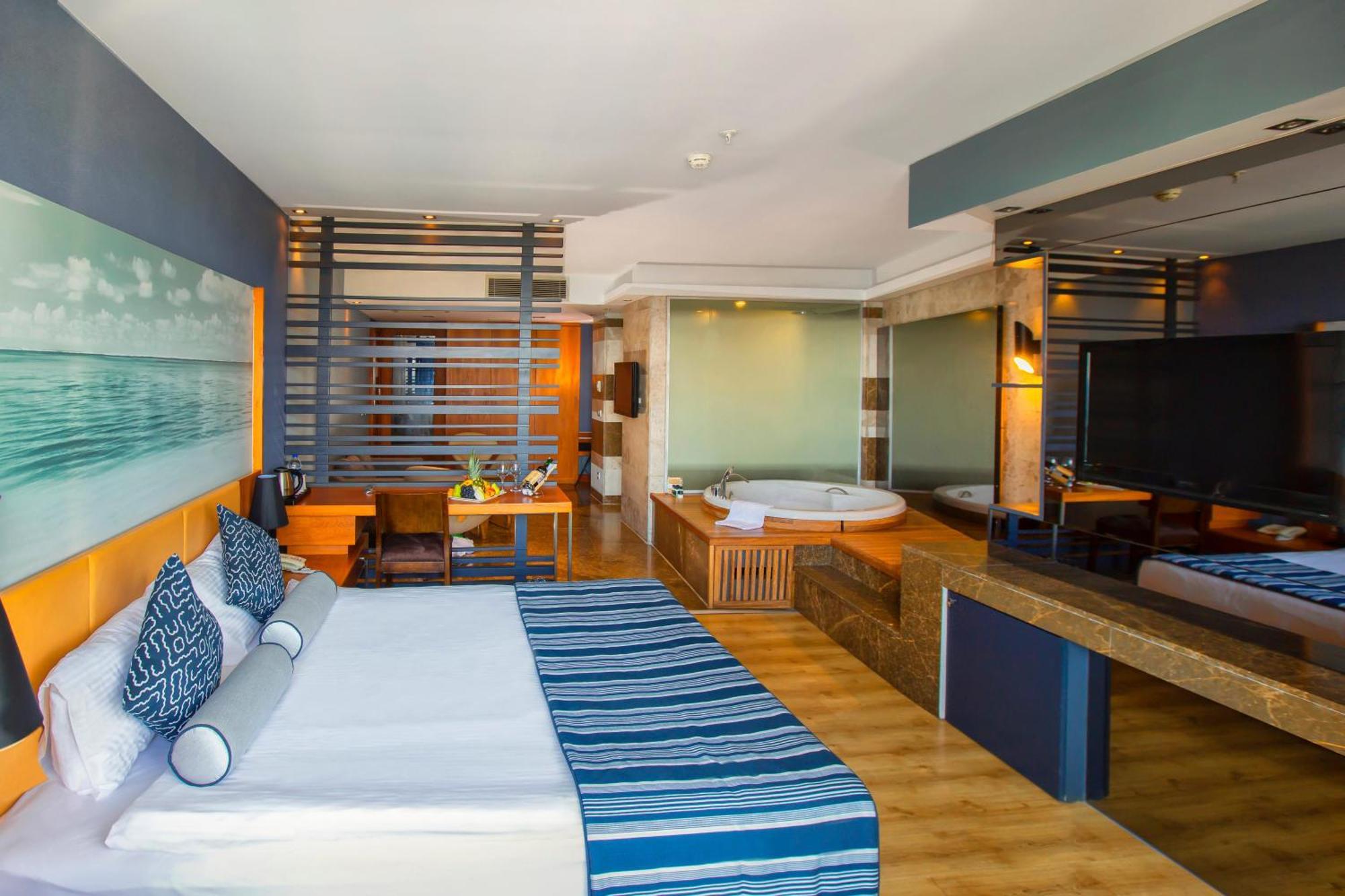 Deluxe Double Room Bath