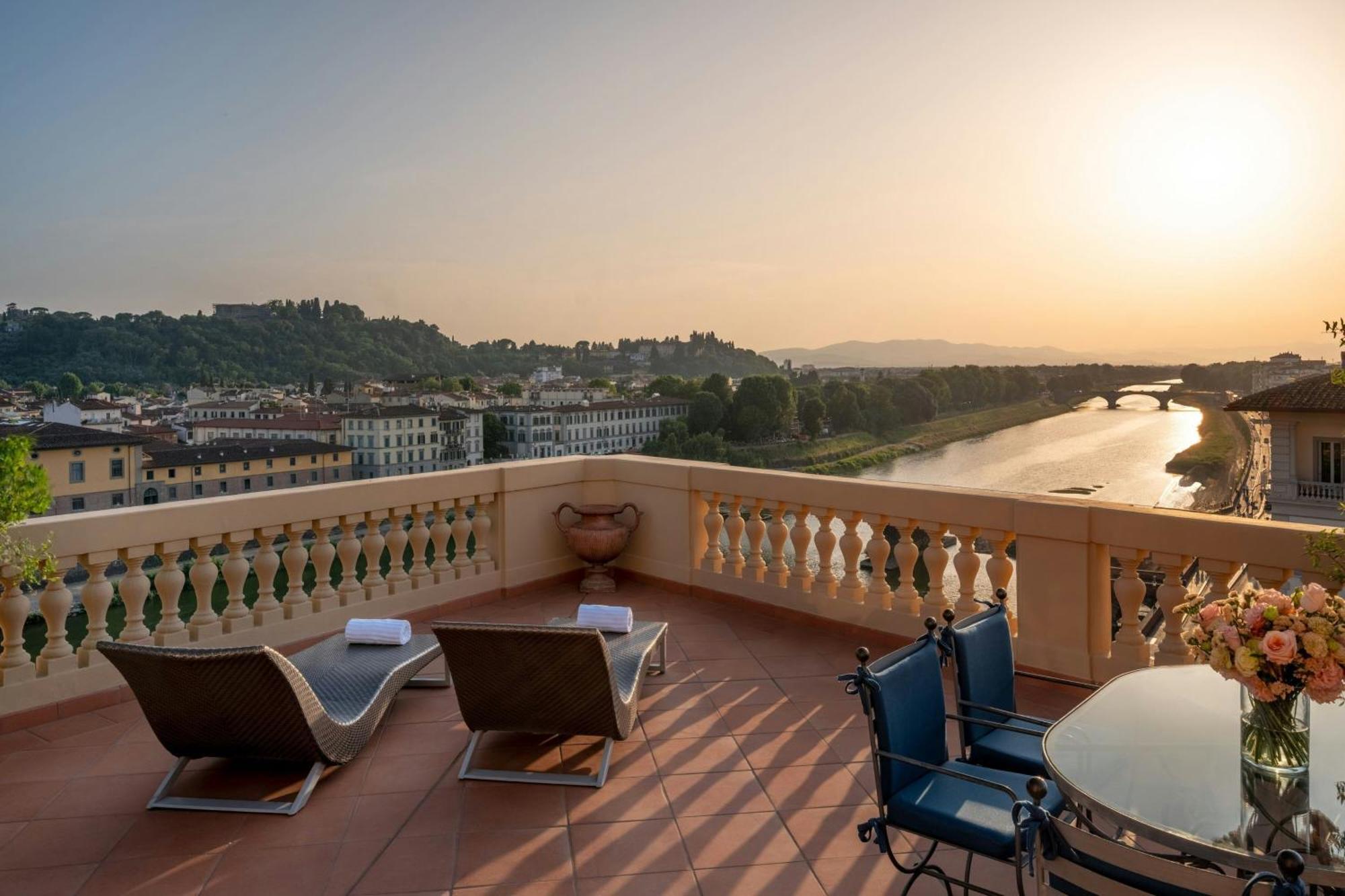 Presidential King Suite with Terrace and River View