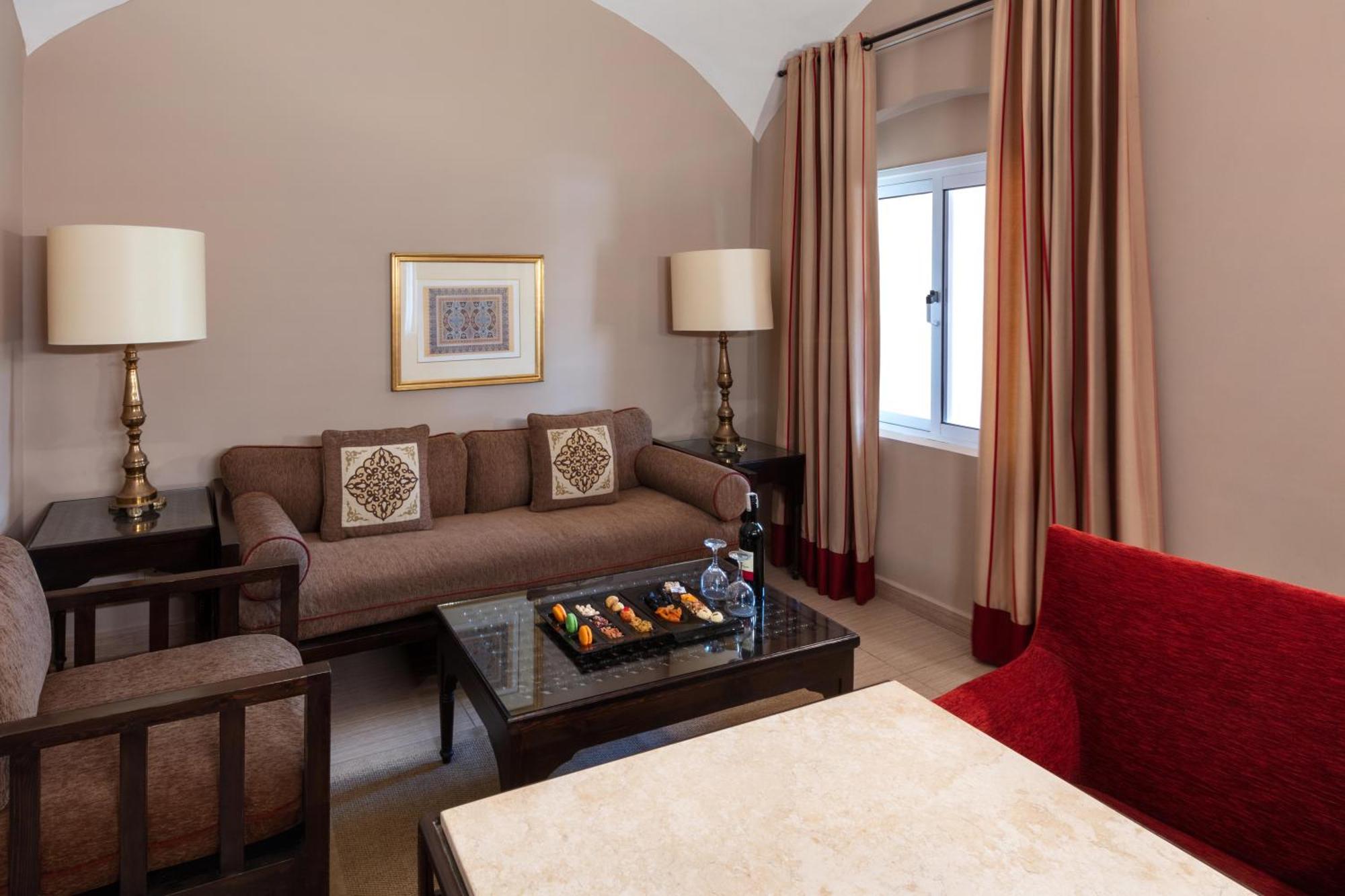 Junior Suite met Uitzicht op het Zwembad