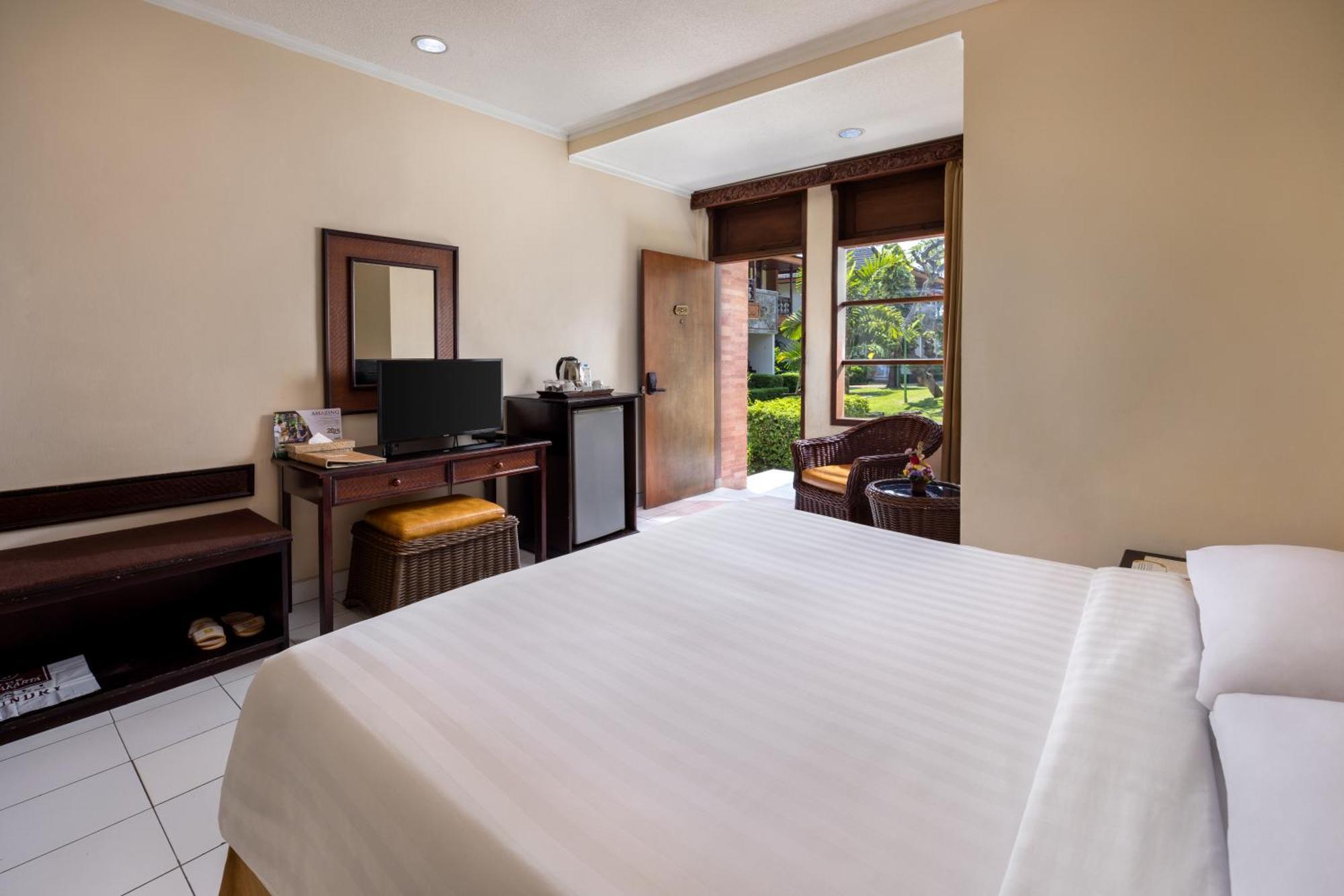 Standard Double or Twin Room with Garden View