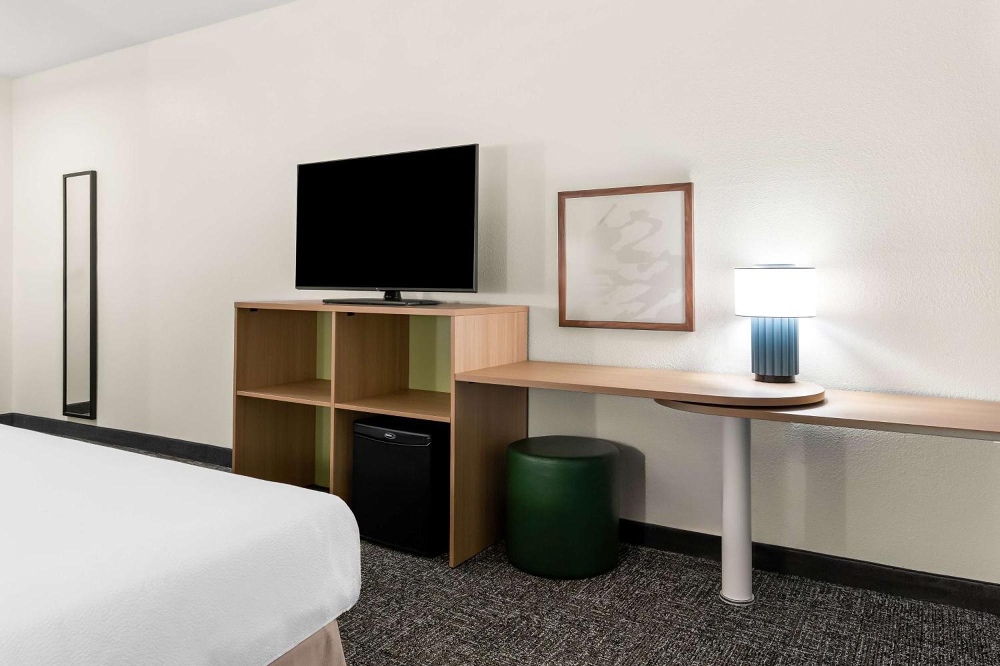 Queen Room with Two Queen Beds,1697880548:JPEG