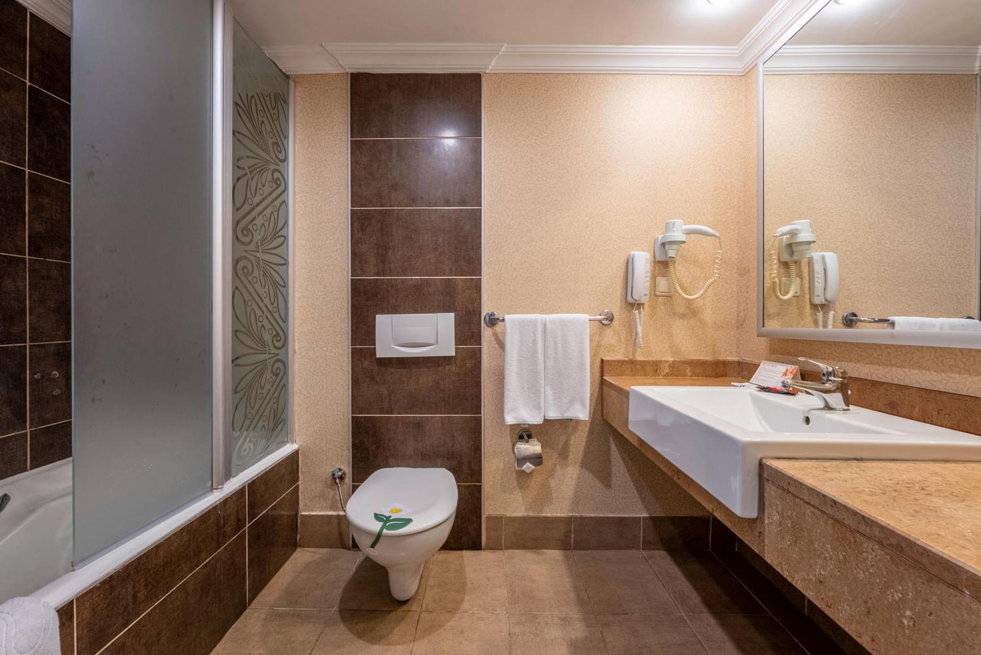 Standard Zimmer mit Blick ins Landesinnere