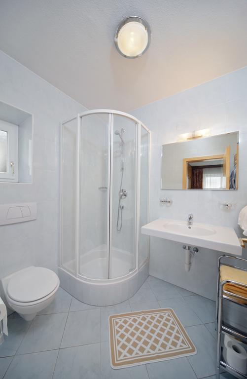 Doppelzimmer mit Balkon