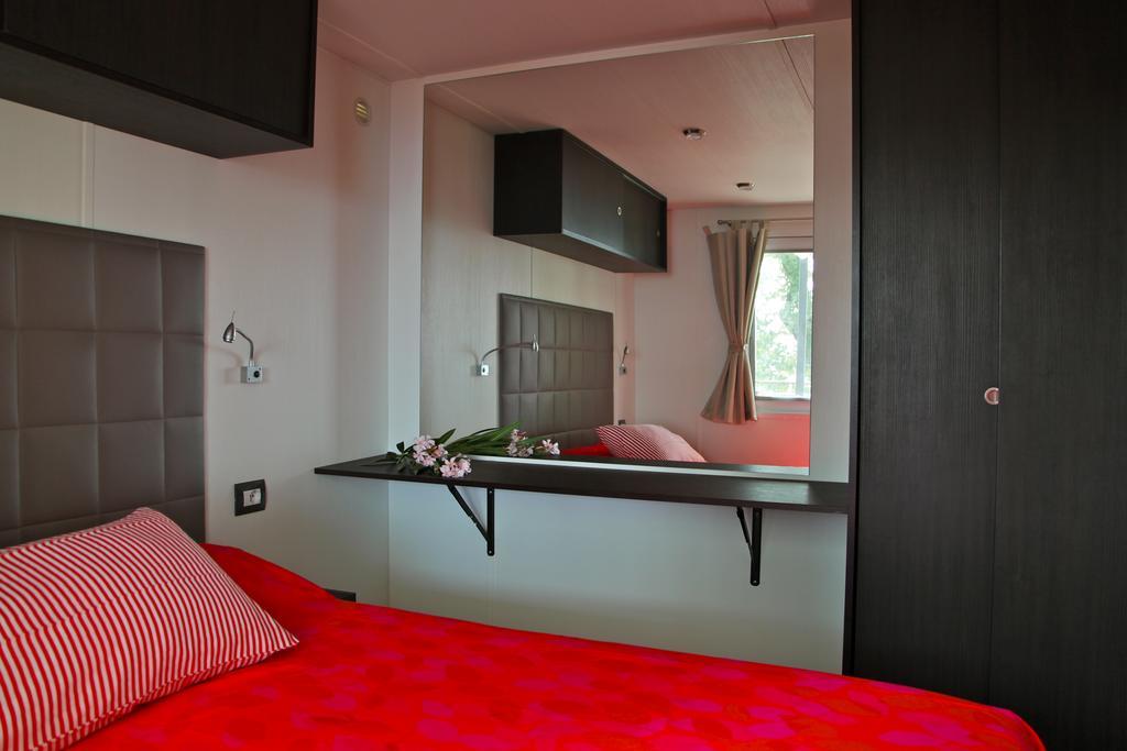 Standard Mobile Home (Pets Allowed)