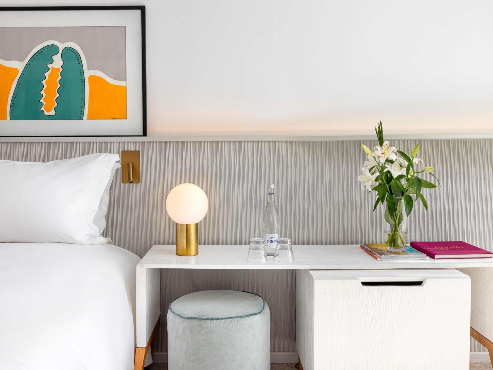 Camera Prestige con Letto Queen-Size e Vista Mare Parziale