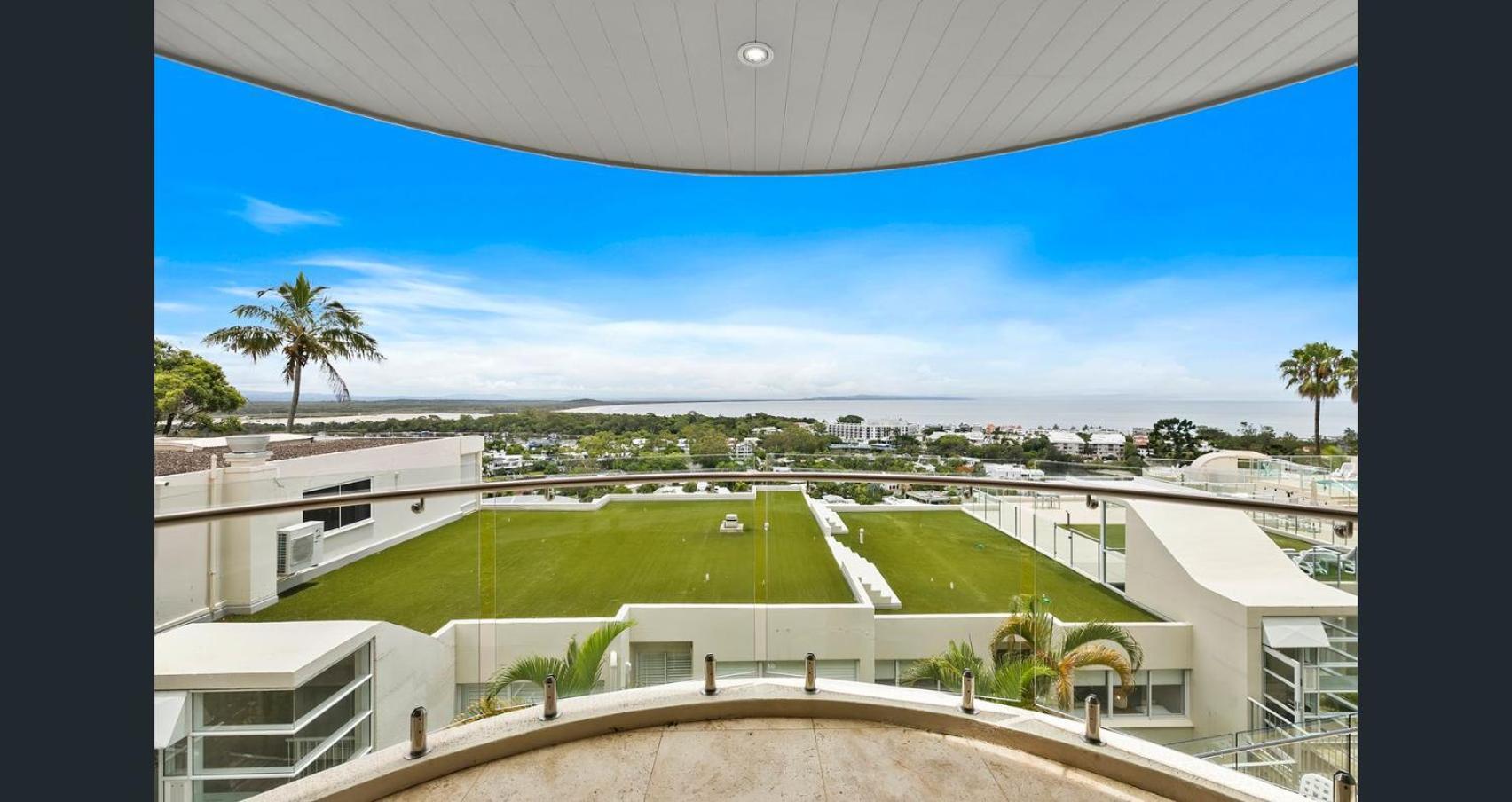 Ocean View Penthouse - 3 Bed PH38