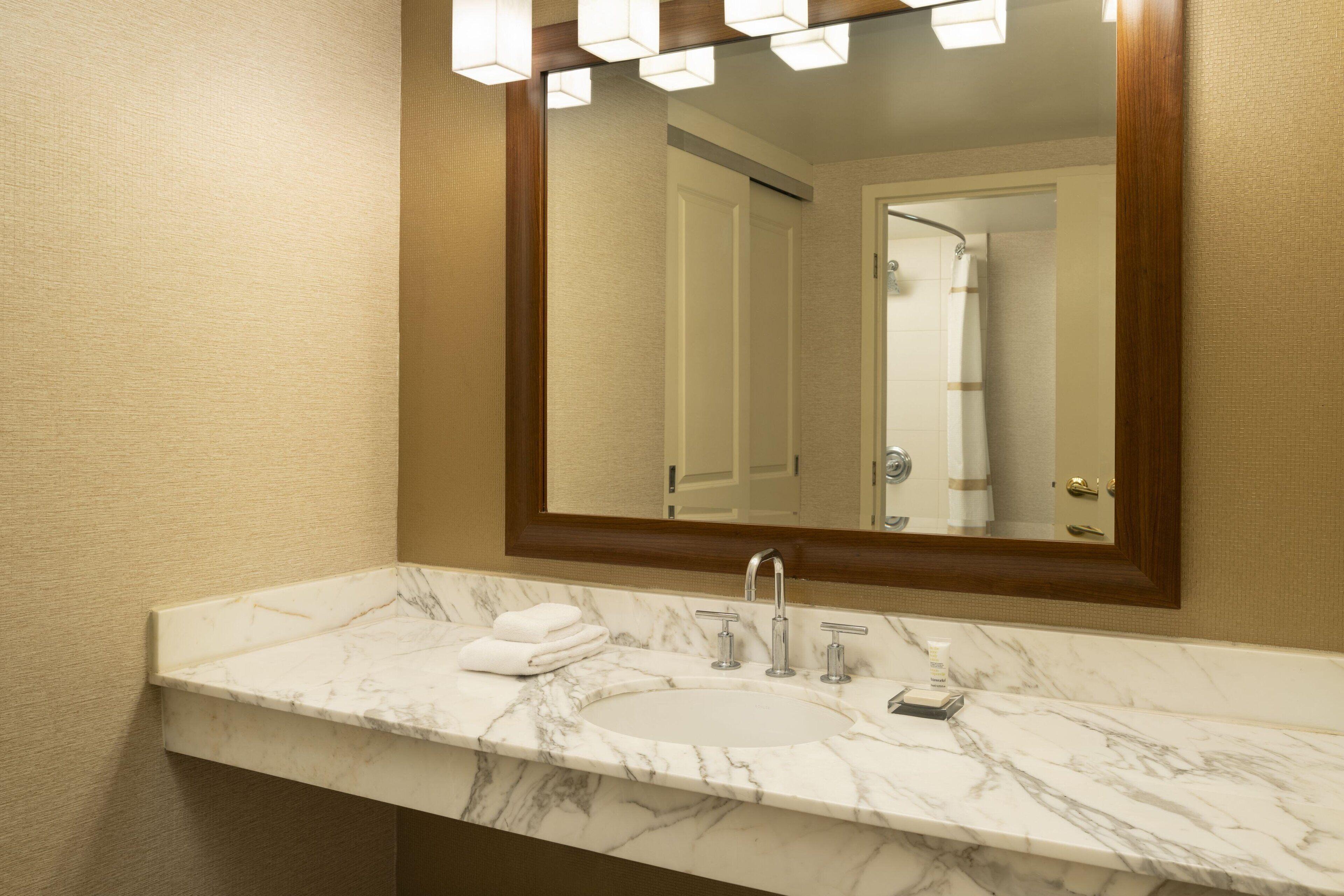 King or Queen Room - Mobility Accessible with Tub,1705697812:JPEG