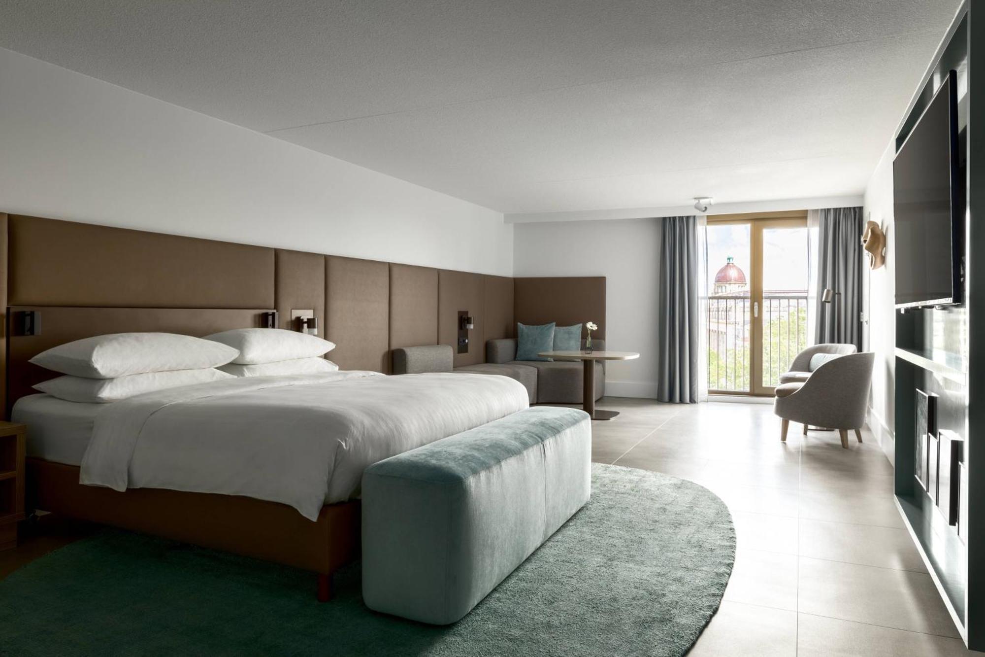 Connecting Family Suite,1155827235:JPEG