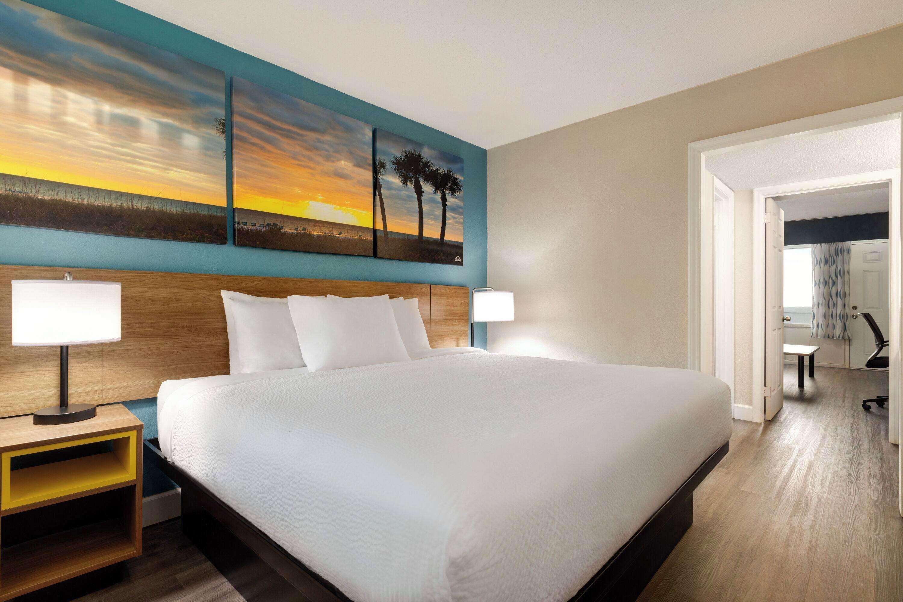 King Room Oceanfront Non-Smoking