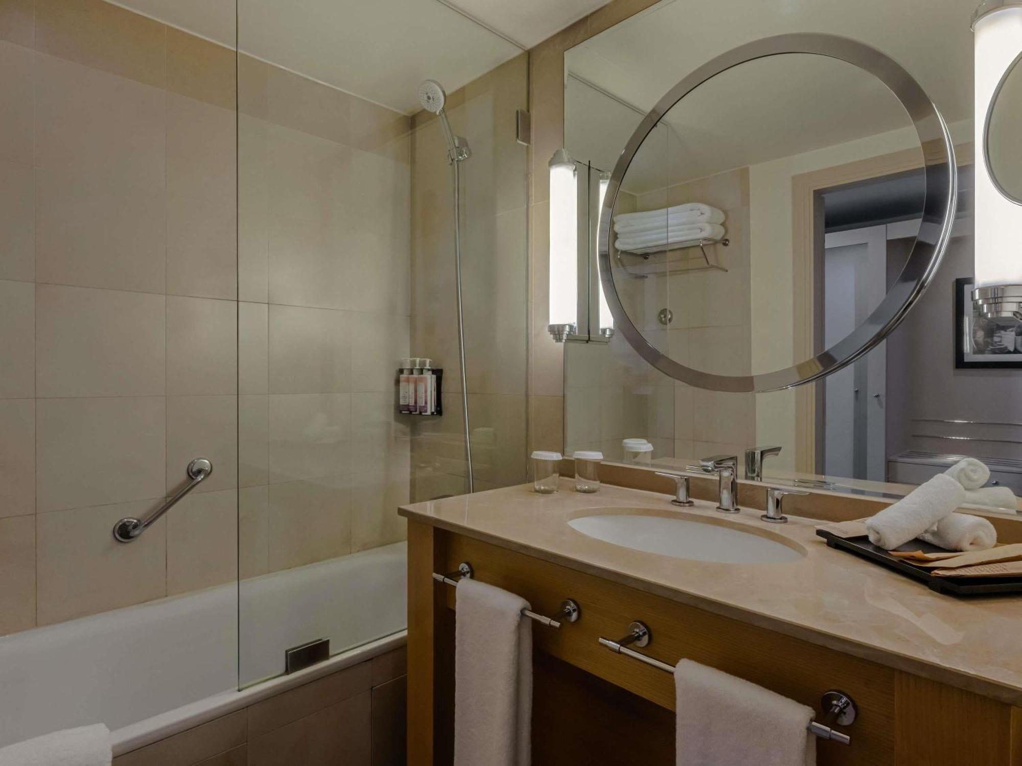 Superior Twin Room with City View