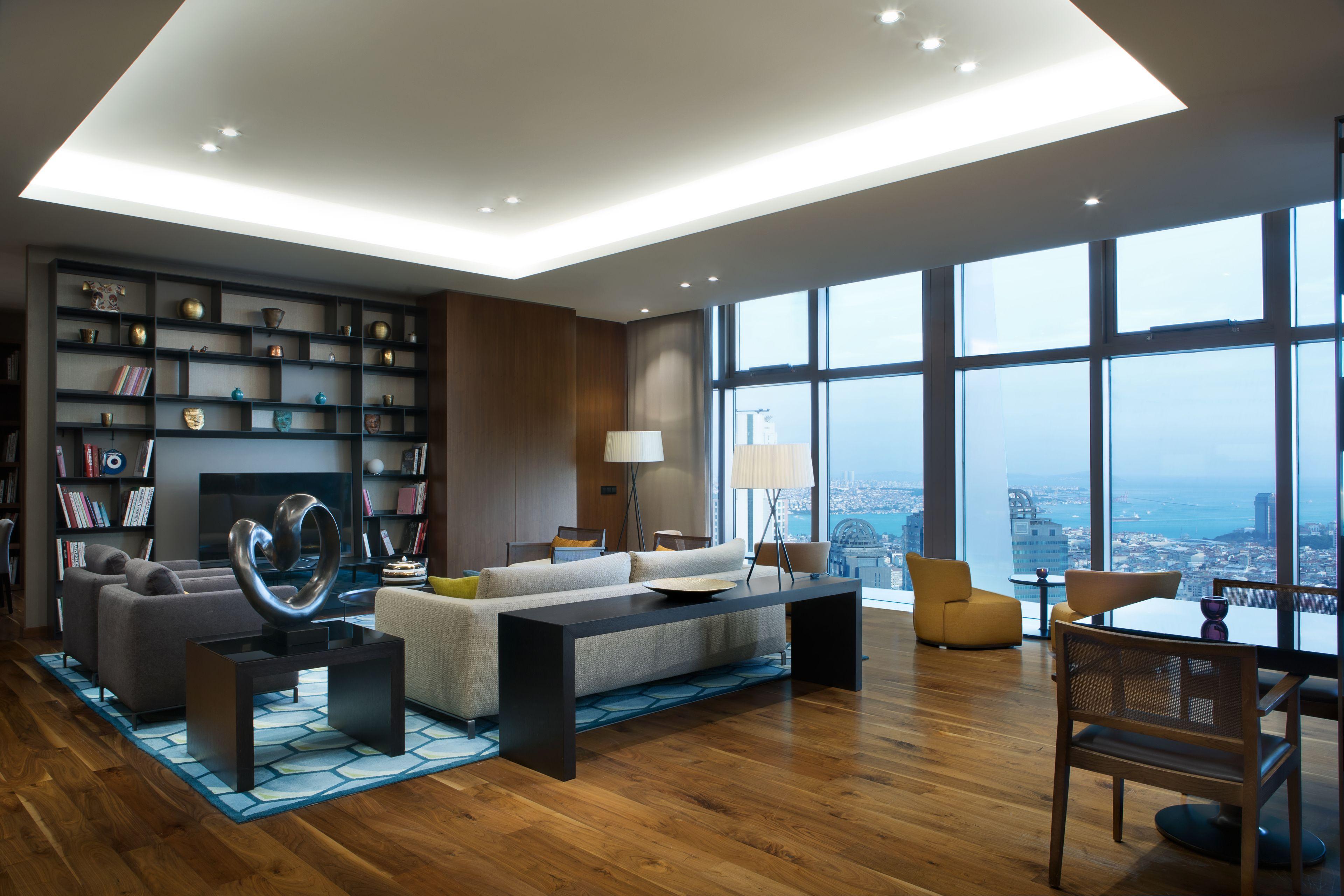 Executive King Room City View Lounge Access