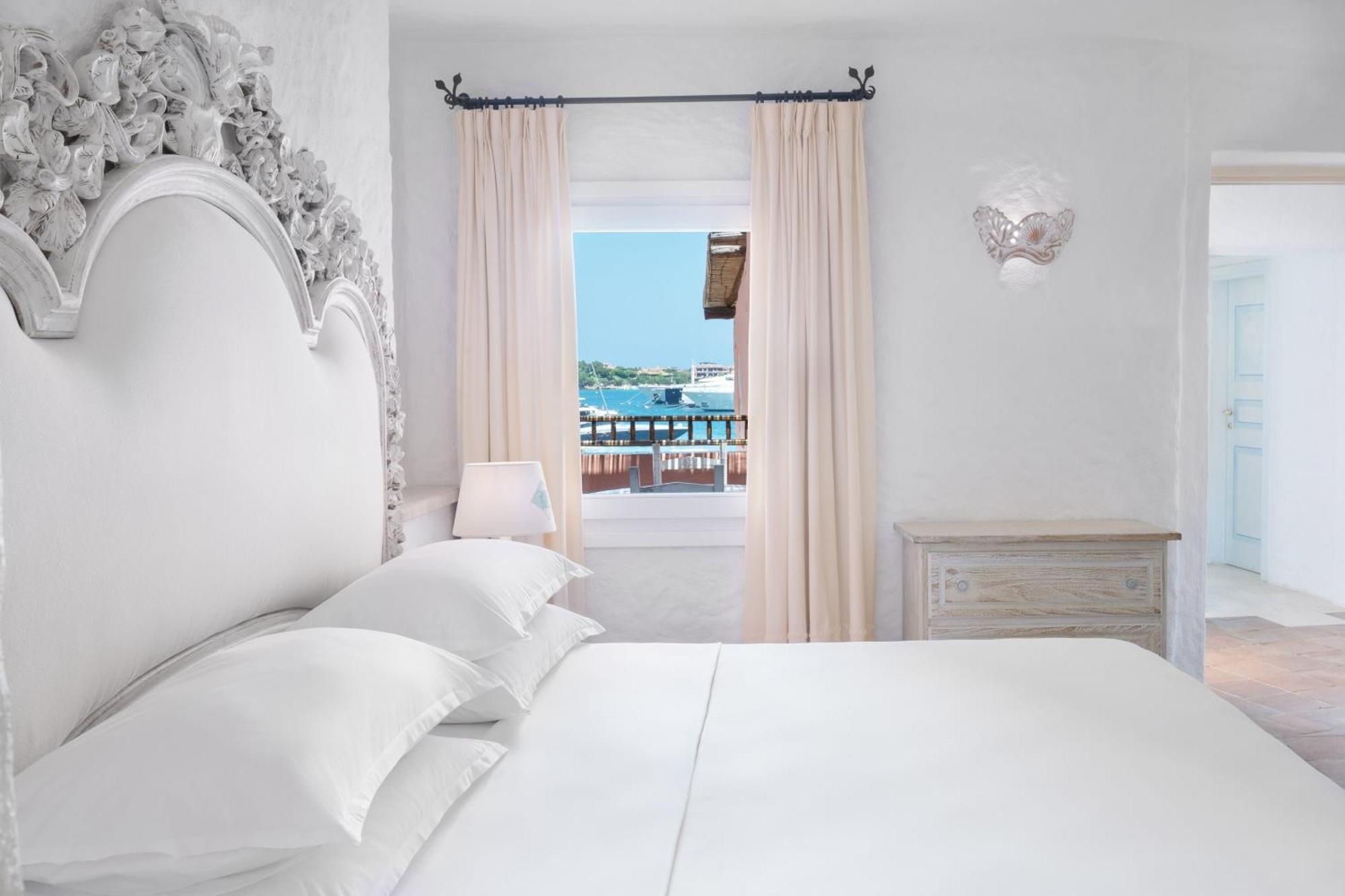 Premium Suite Kind Size Bed Sea View Terrace,1739388041:JPEG