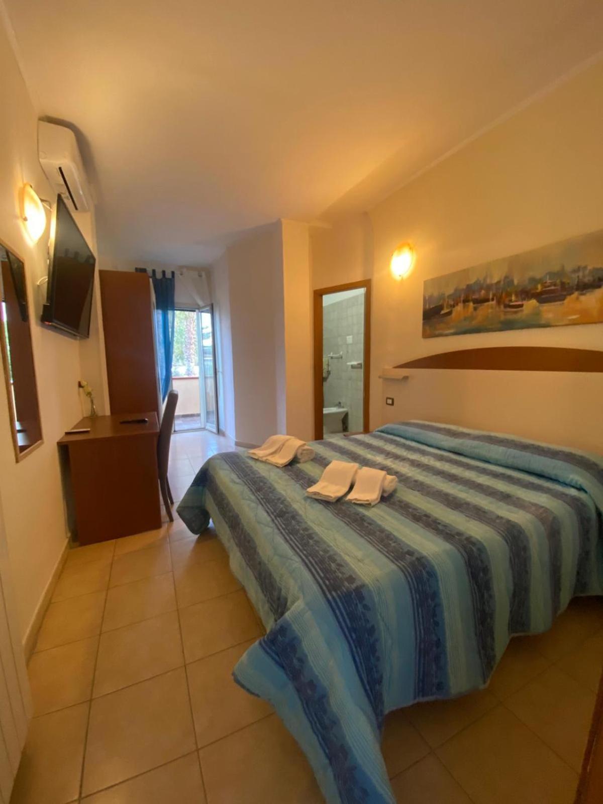 Classic Triple Room,1742806669:JPEG