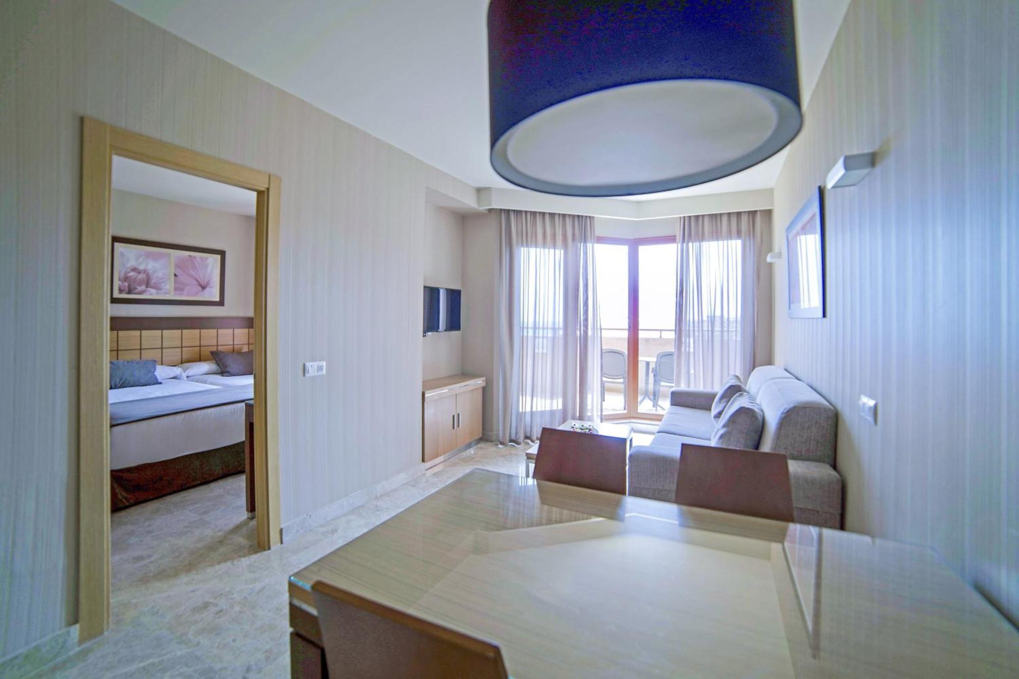 Junior Suite,1758536467:JPEG