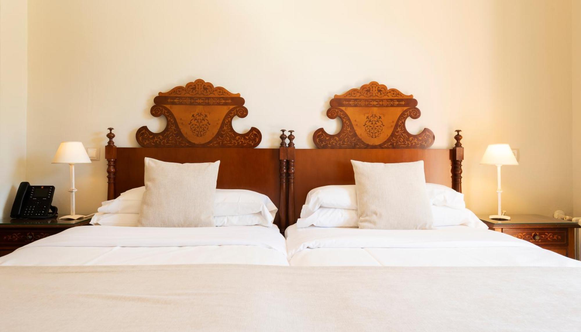 Double or Twin Room Seafront View Balcony