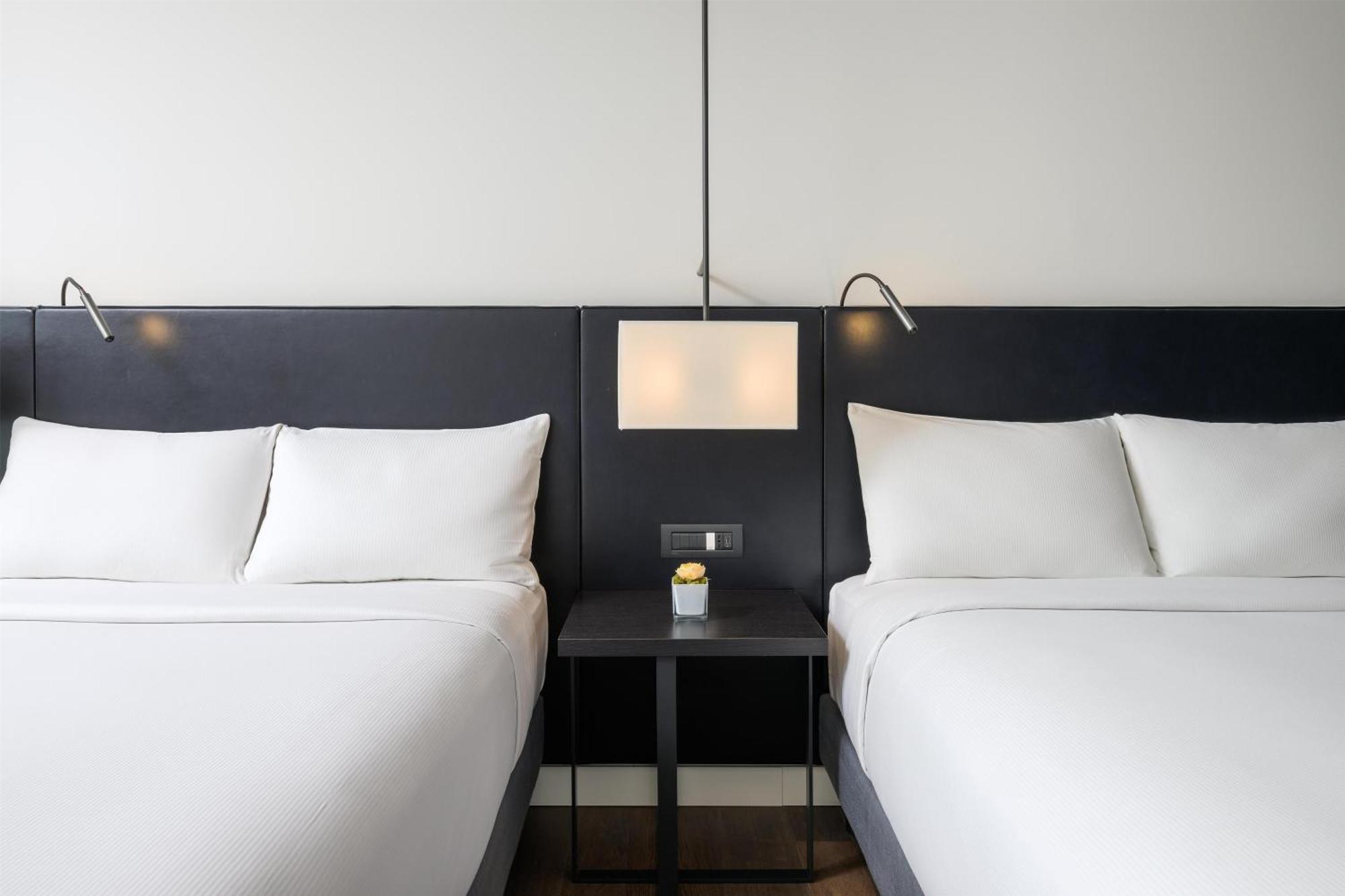 Deluxe Twin Room with Courtyard View