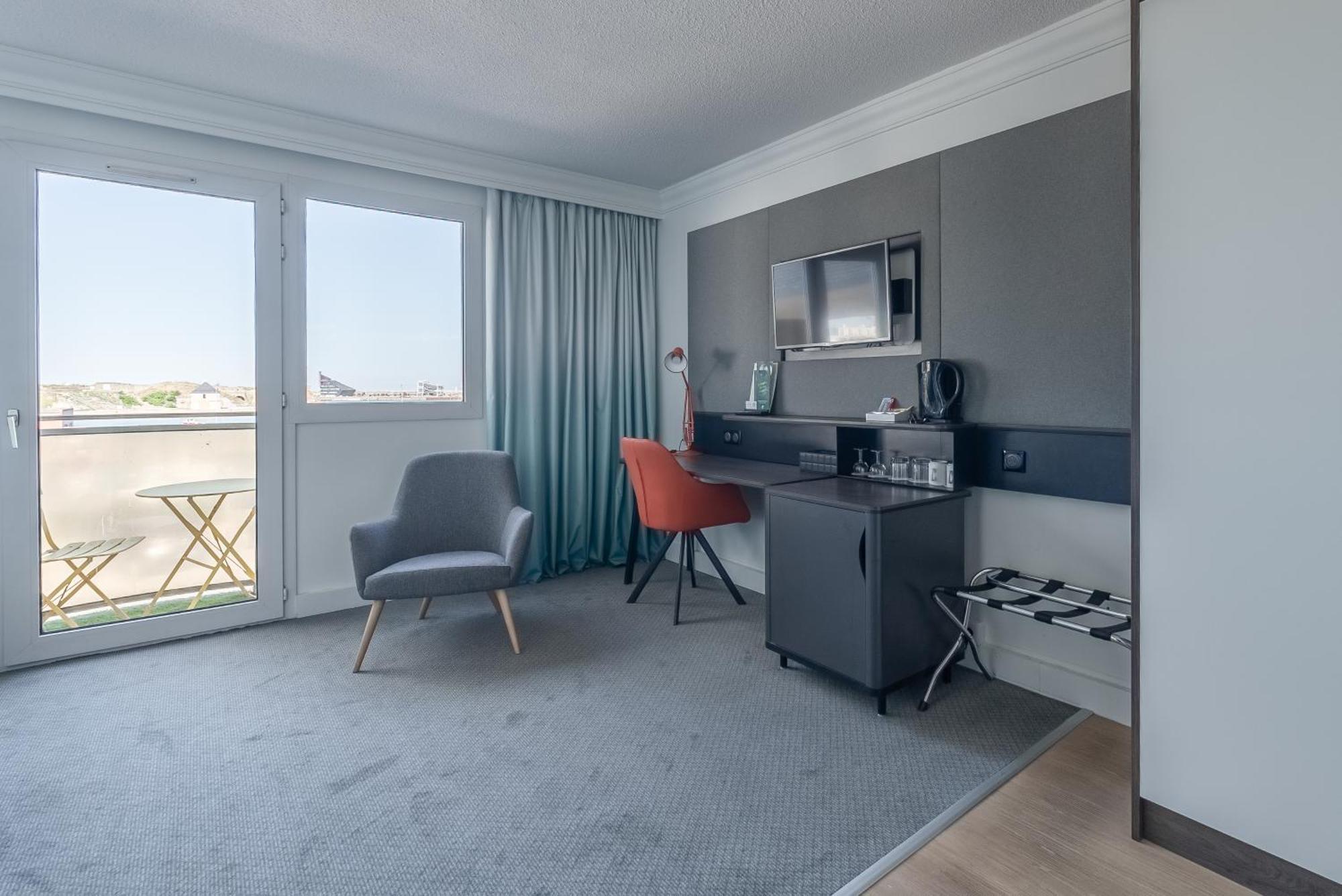 Chambre Lit Queen-Size Premium - Vue sur Port