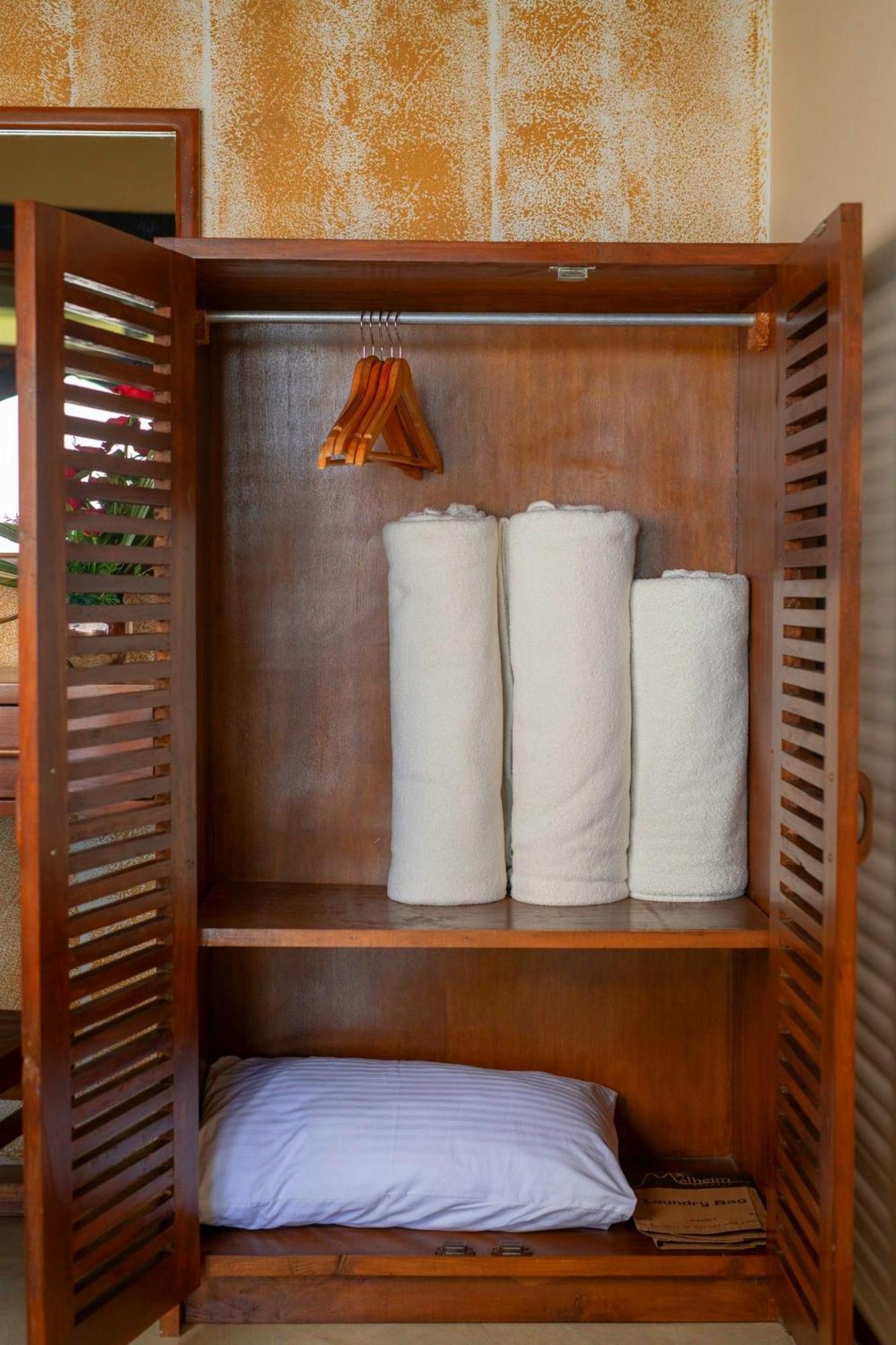 Deluxe Room Mountain View