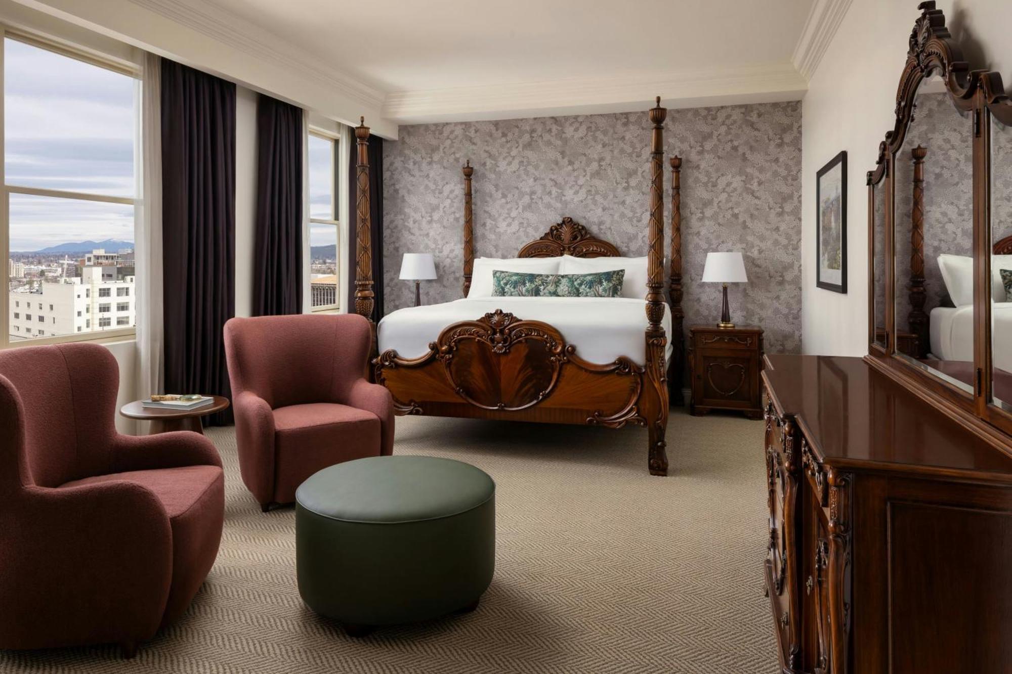 Davenport Room Guest room 1 King Bed