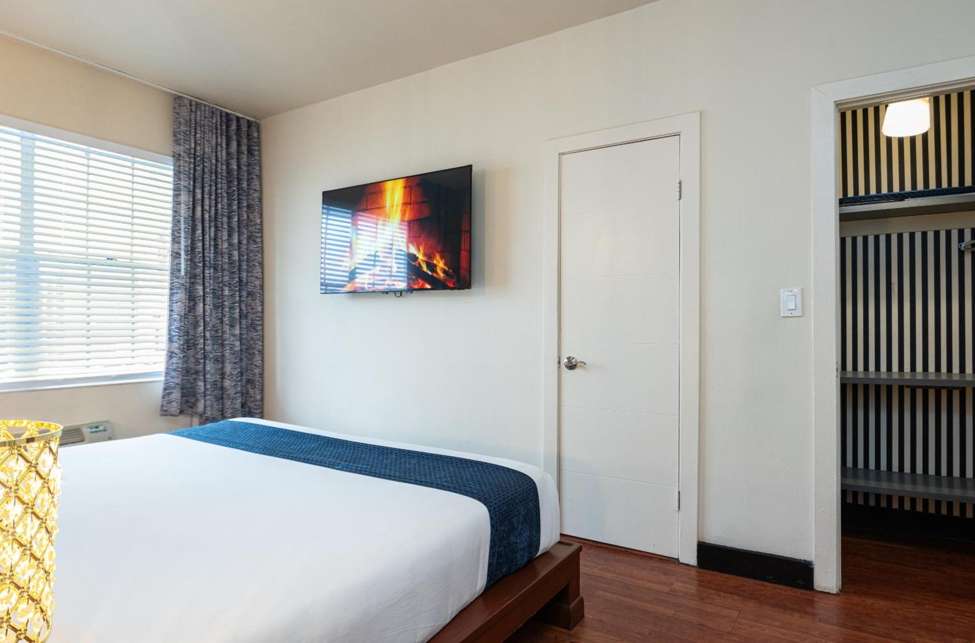 Standard Queen
