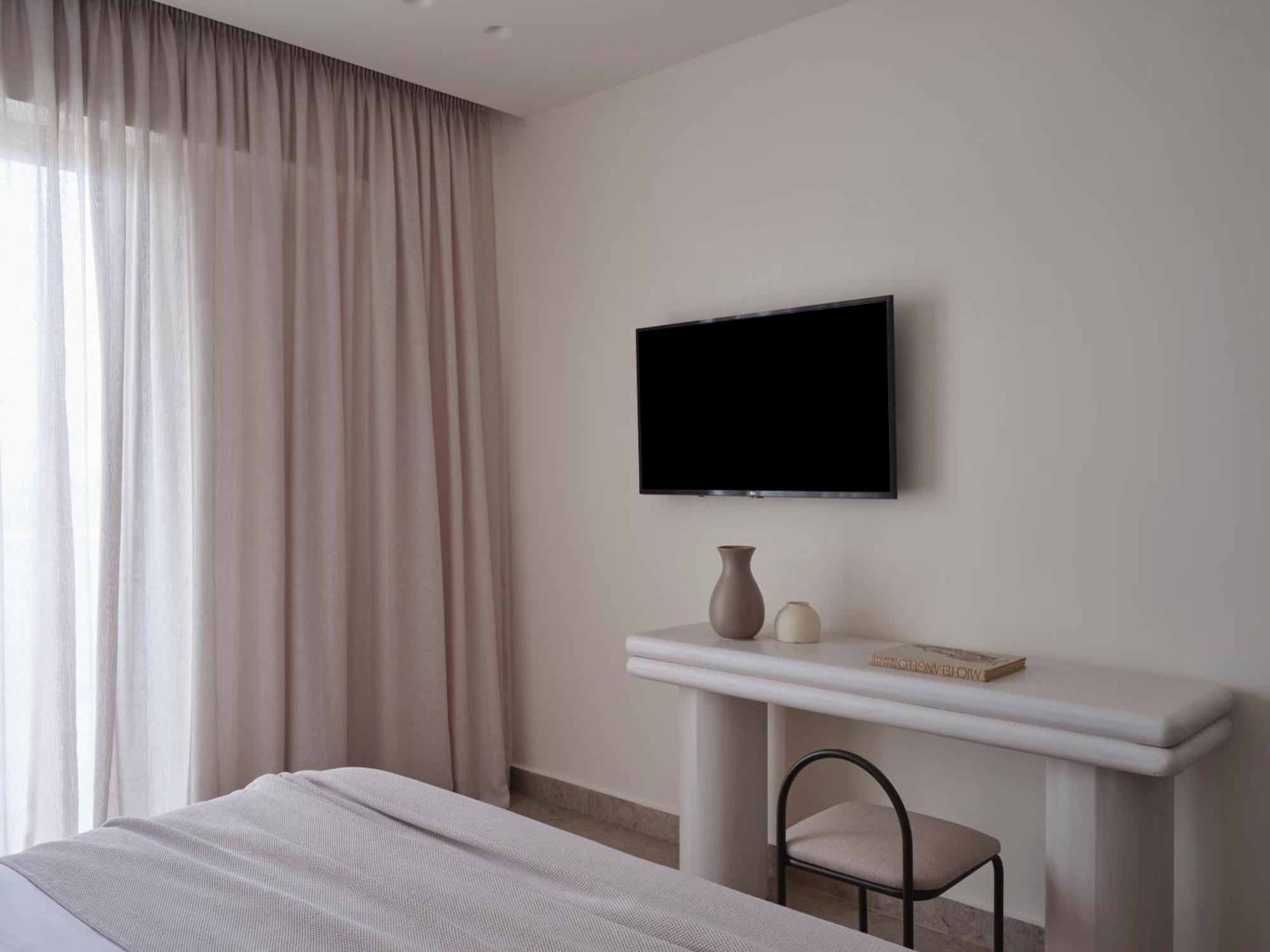 Zweibettzimmer mit Blick in das Landesinnere