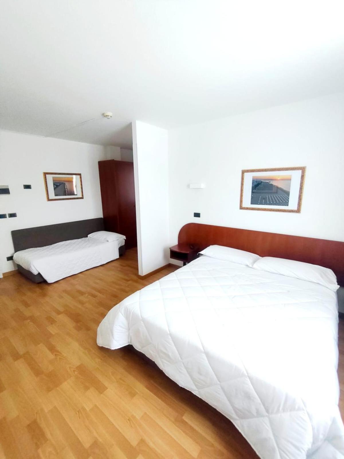Classic Dreibettzimmer
