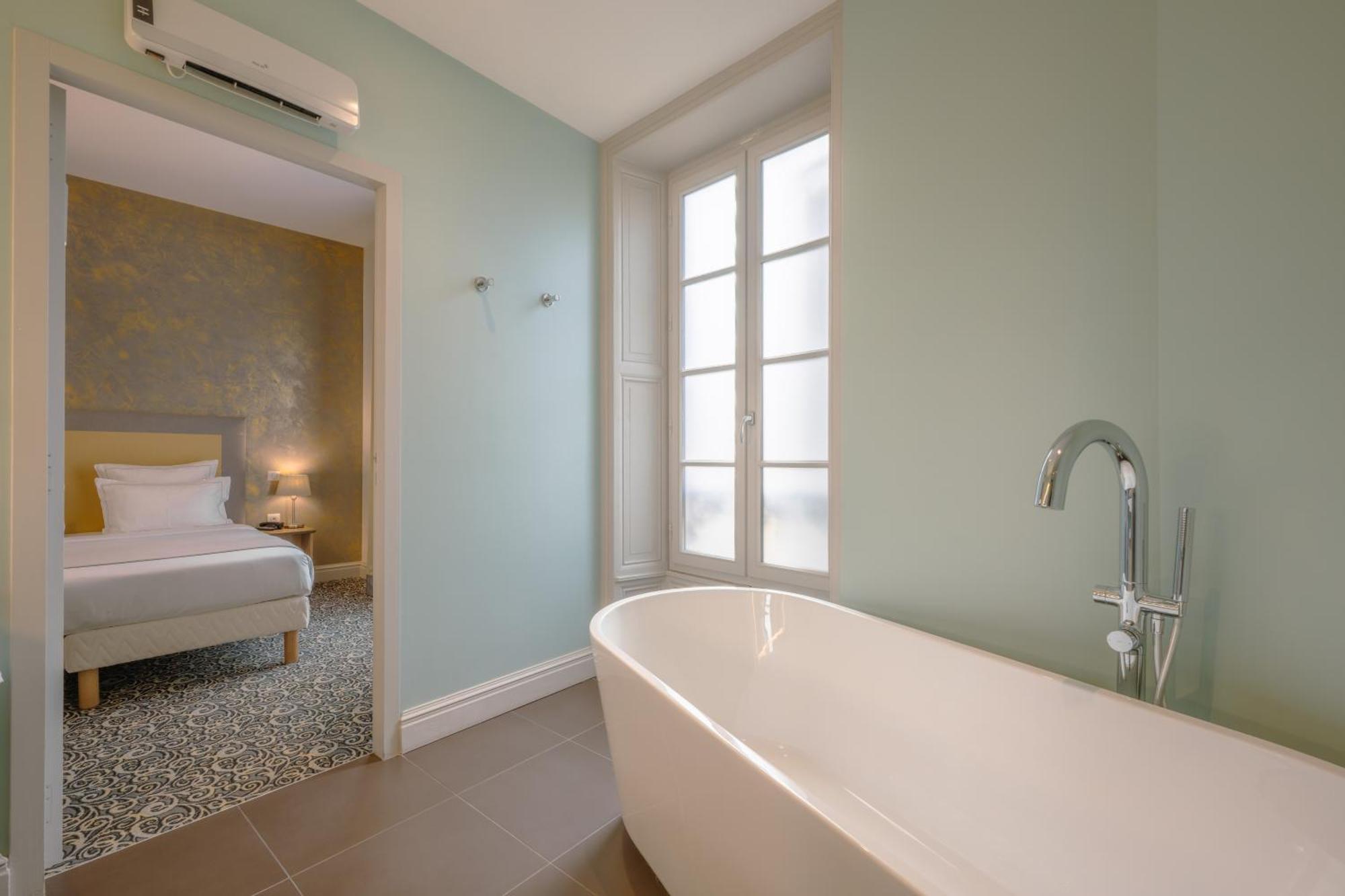 Large Double Room