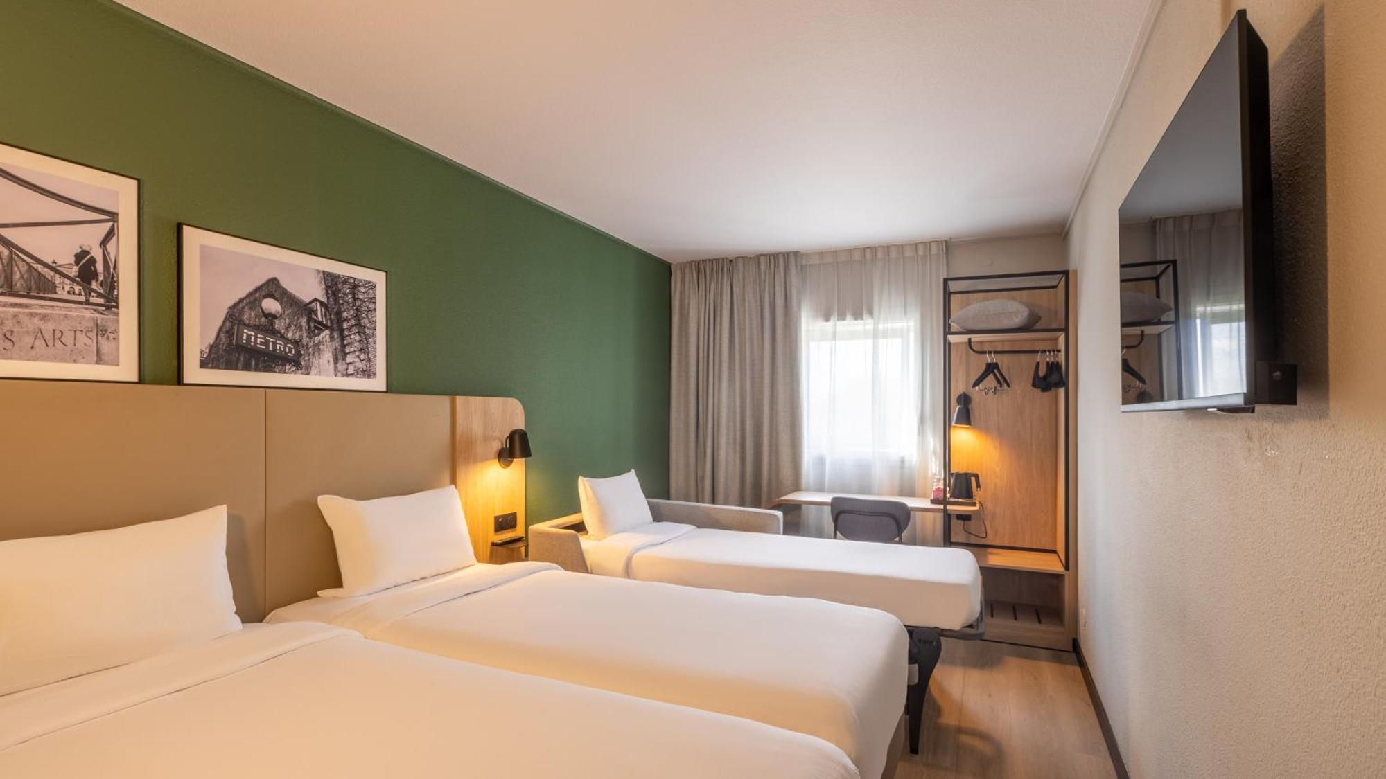 Chambre Standard - 1 Lit Queen-Size et 1 Canapé-Lit