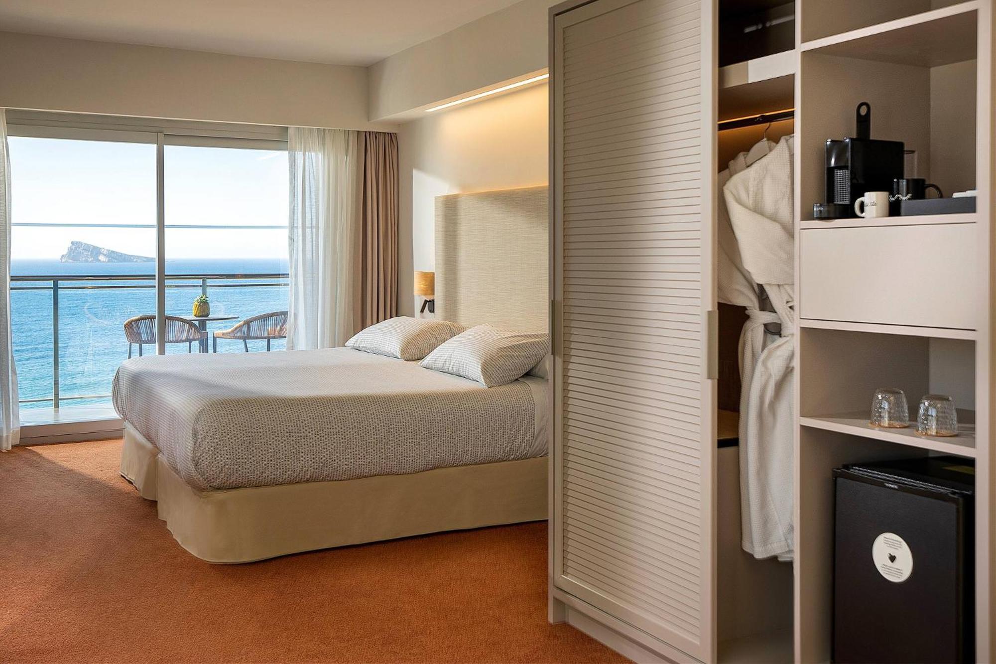 Estudio con vistas frontales al mar XL