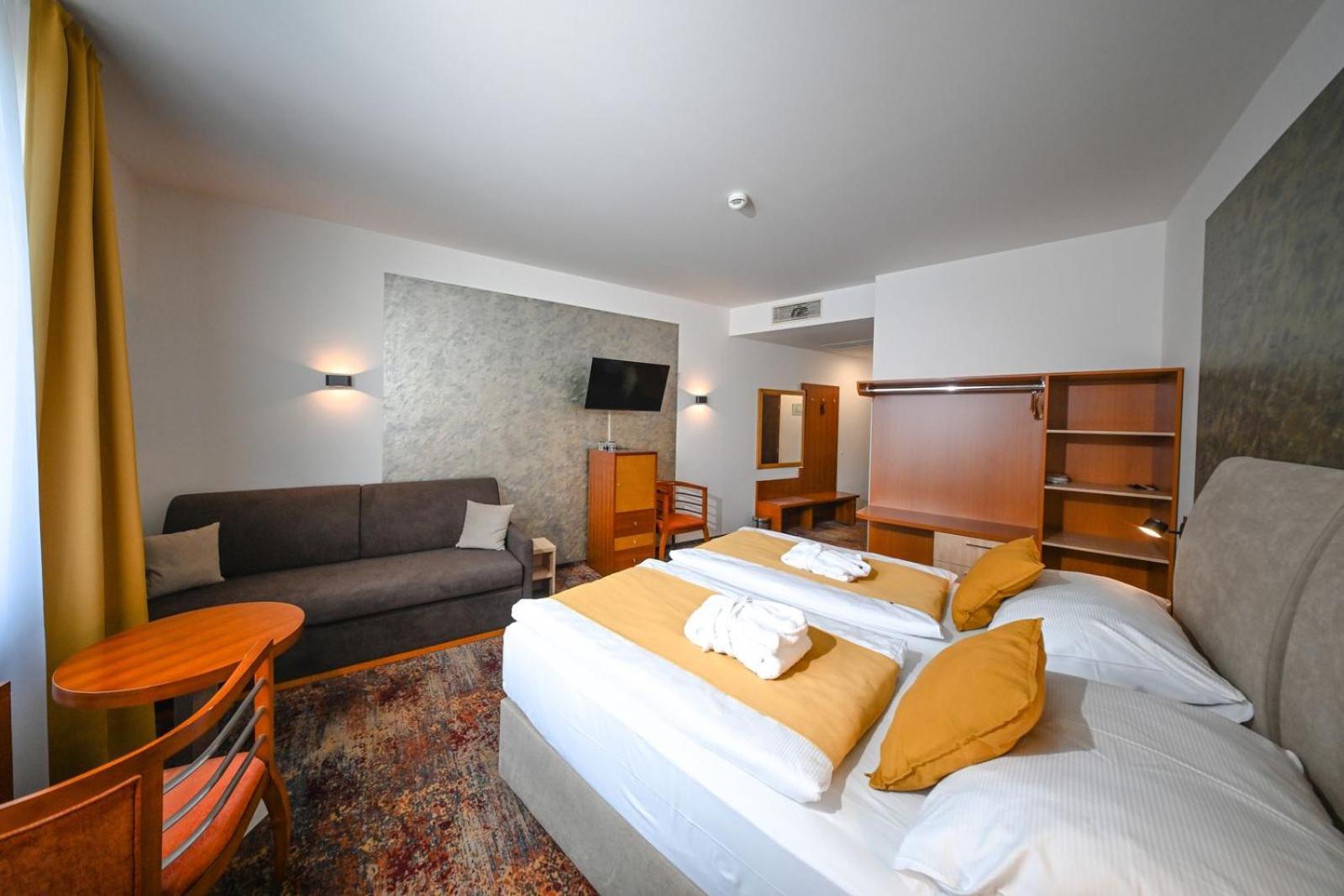 Standard Double or Twin Room,1774459930:JPEG