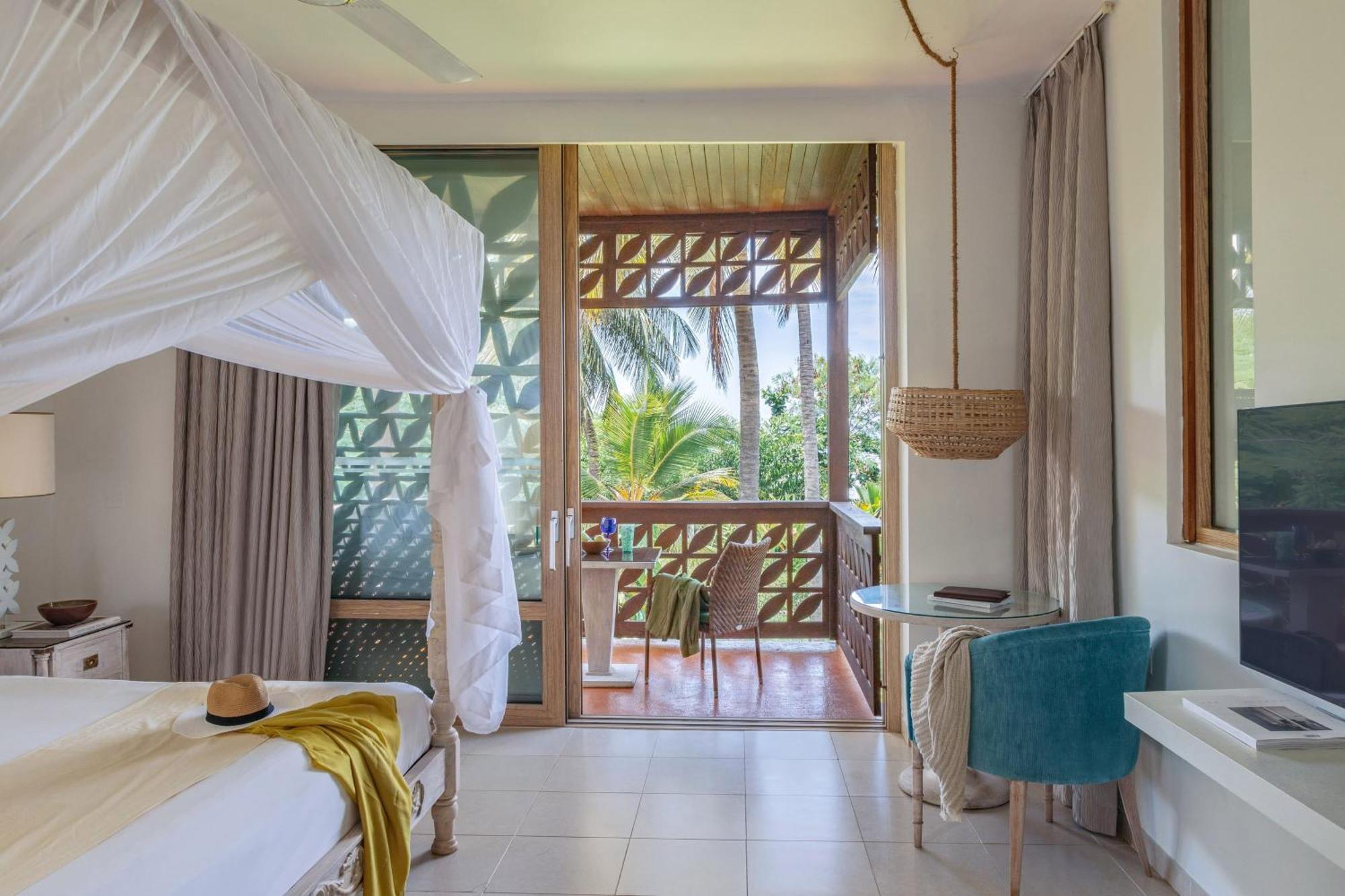 Melia Kamer met Terras en Gedeeltelijk Uitzicht op de Oceaan