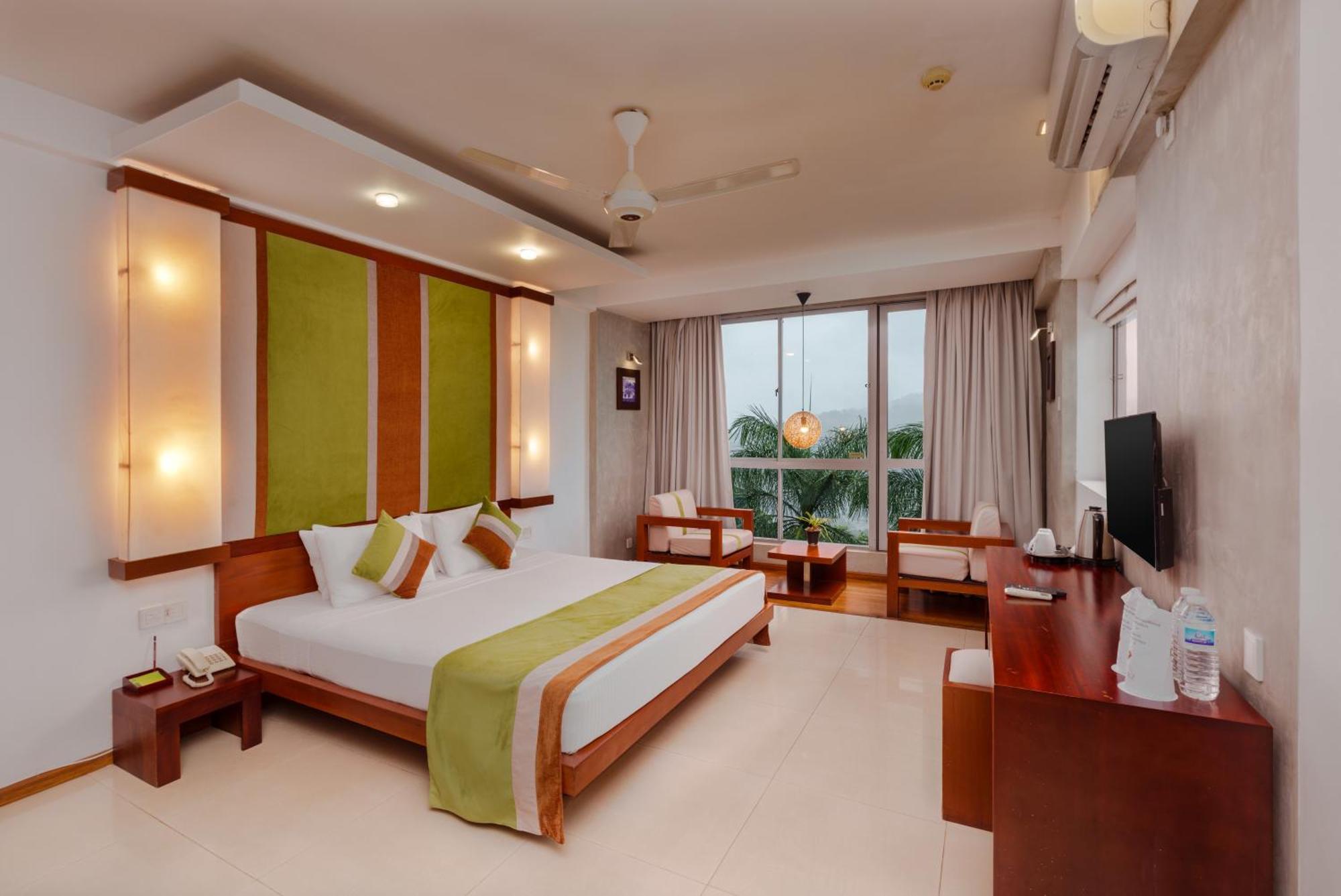 Deluxe King Room